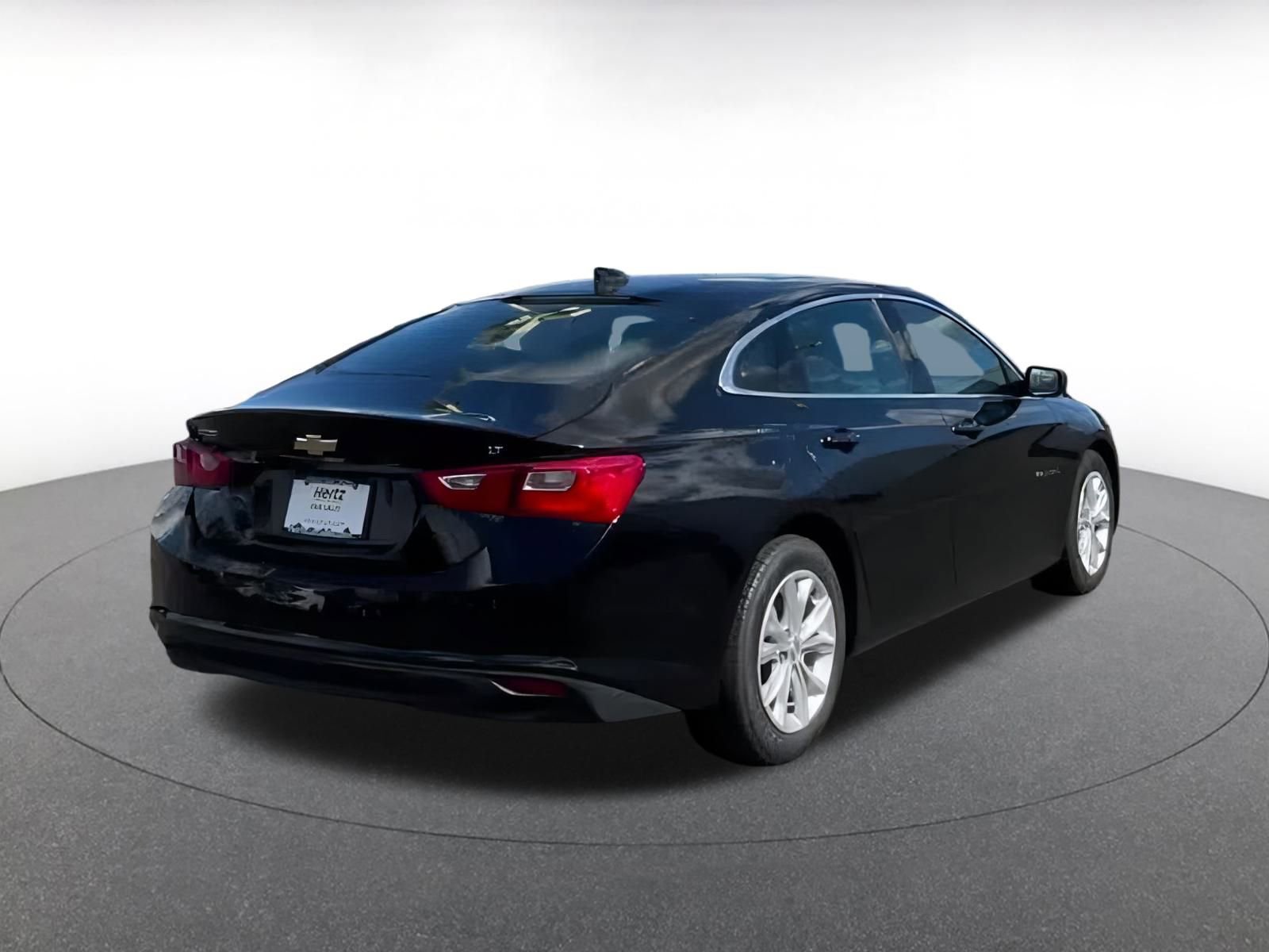 Thumbnail: 2024 Chevrolet Malibu - 11