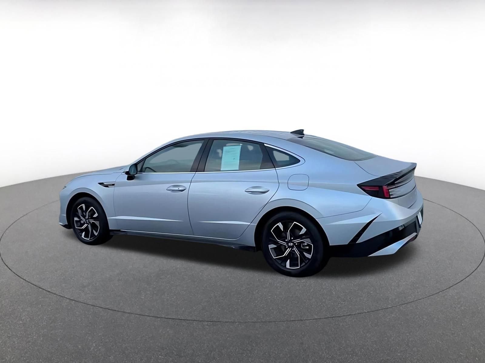 Thumbnail: 2025 Hyundai Sonata - 4