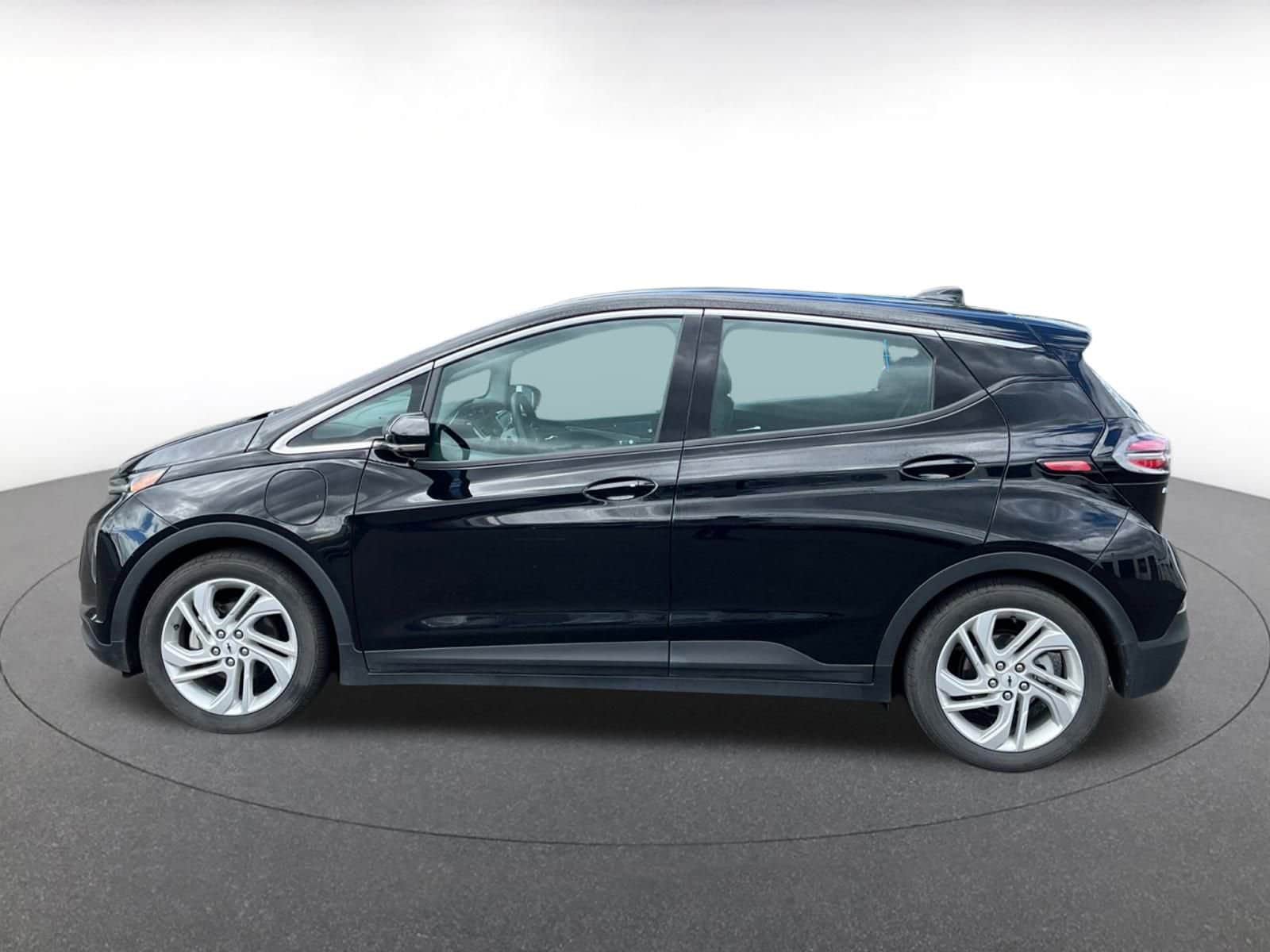 Thumbnail: 2023 Chevrolet Bolt EV - 4