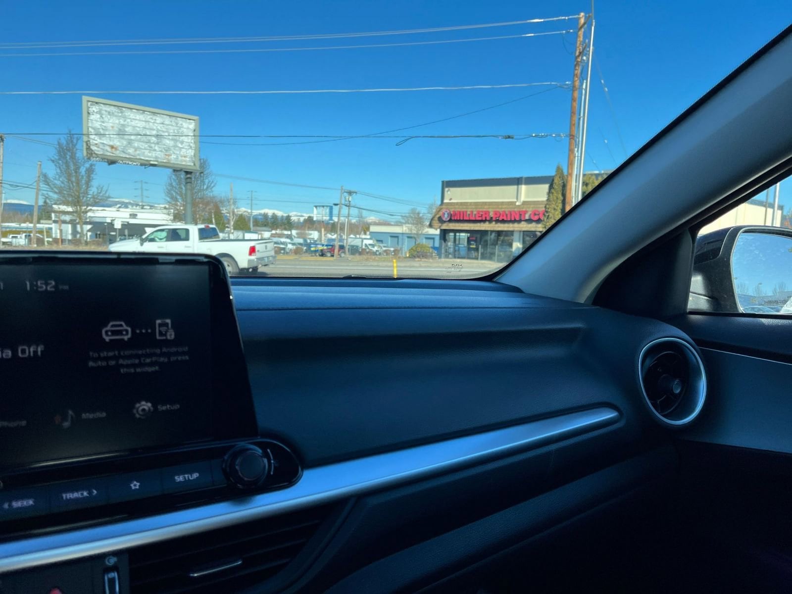 2024 Kia Forte LXS 33