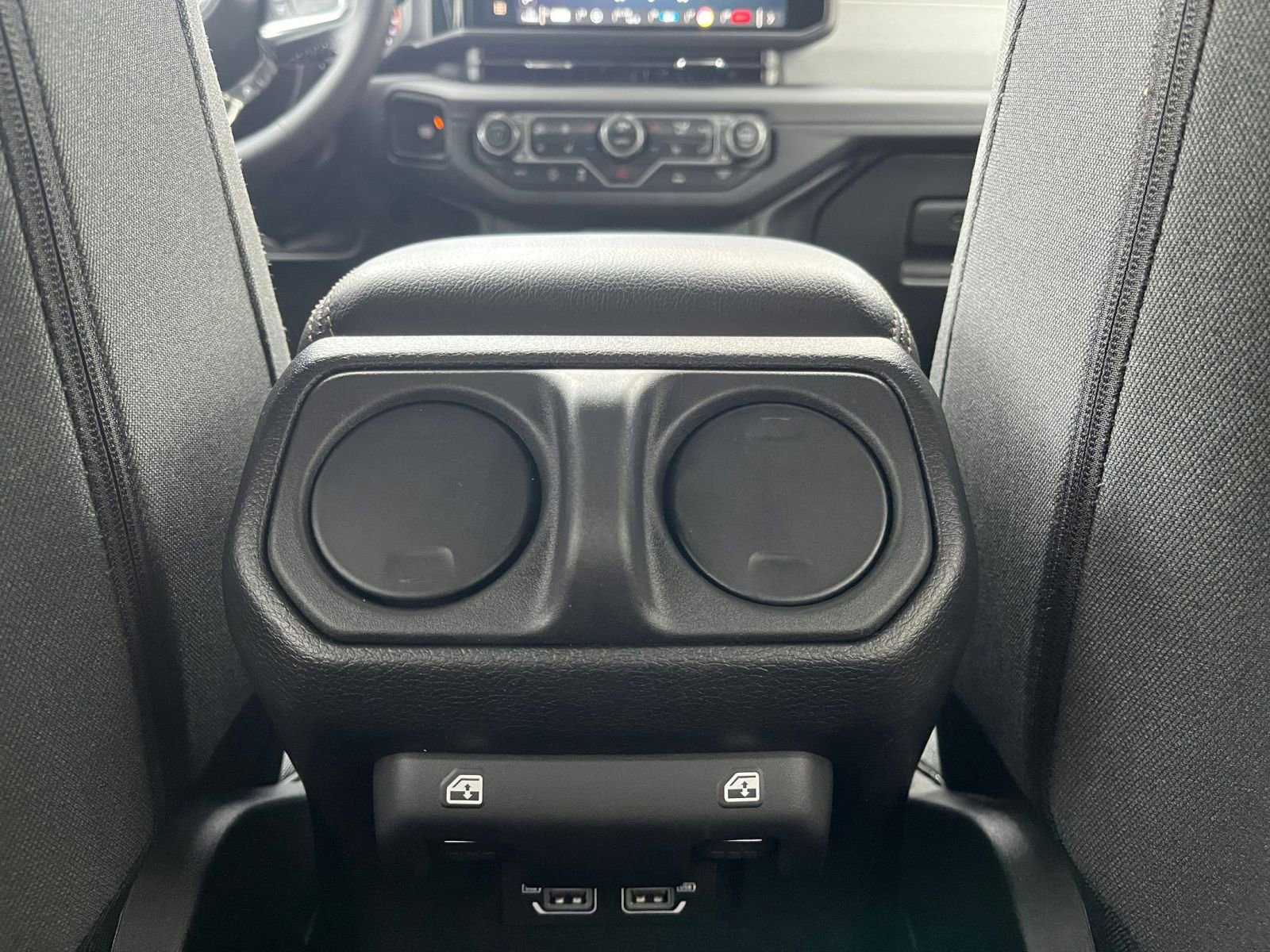 Thumbnail: 2025 Jeep Wrangler - 23