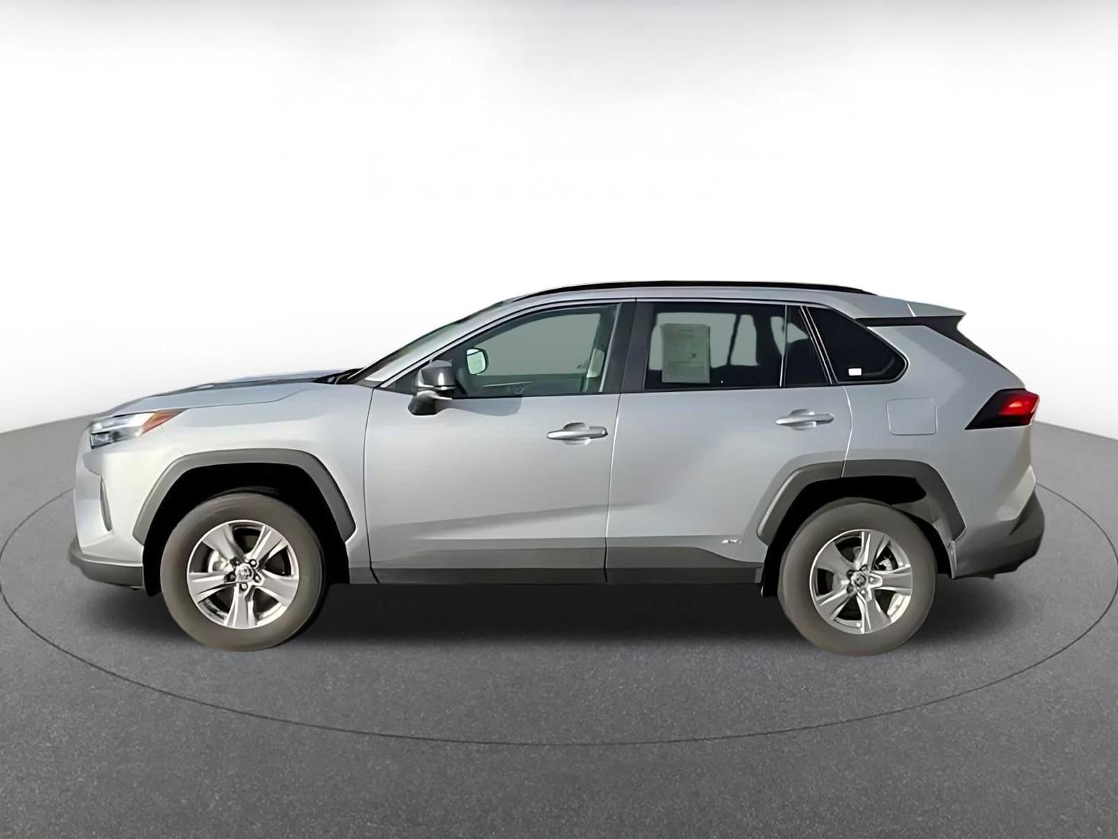 Thumbnail: 2025 Toyota RAV4 - 9