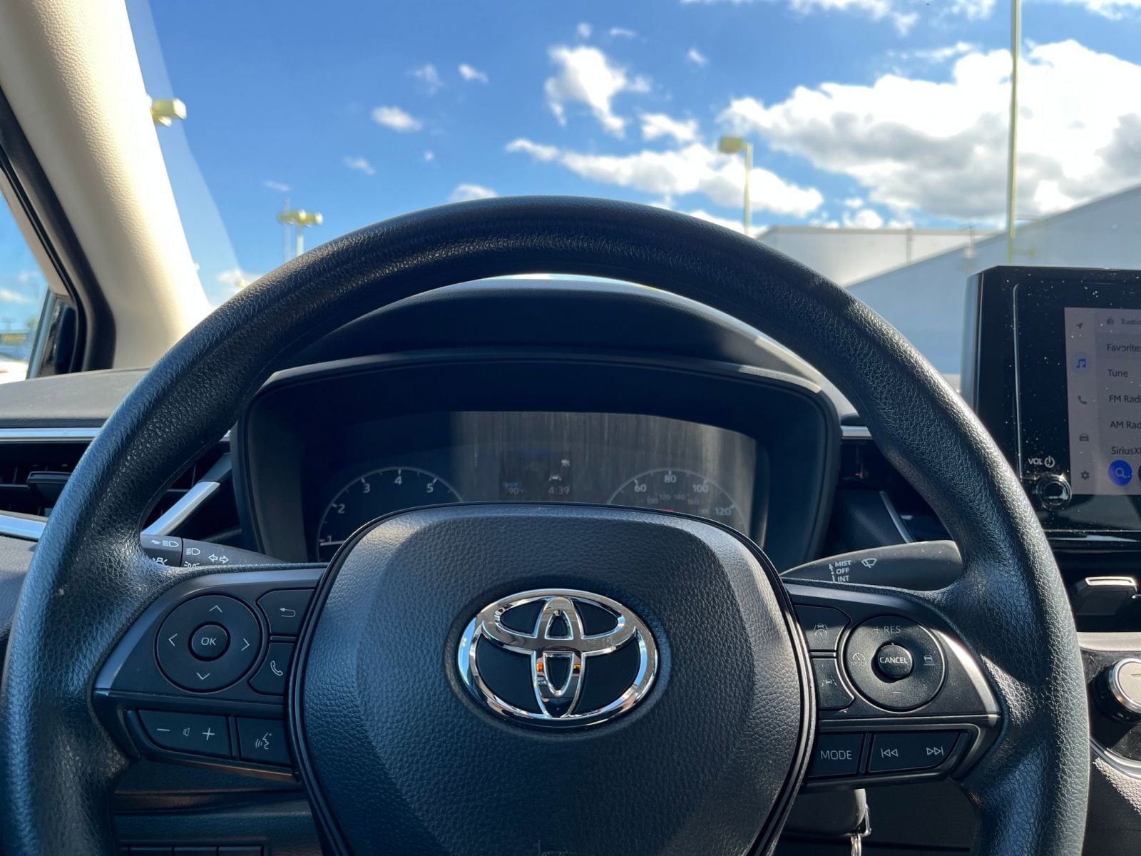 Thumbnail: 2024 Toyota Corolla - 25