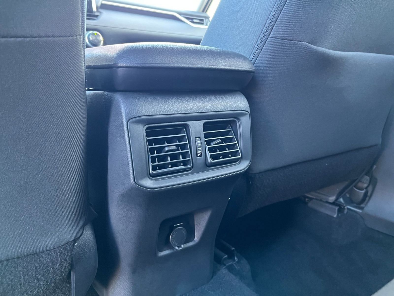 Thumbnail: 2025 Toyota RAV4 - 23