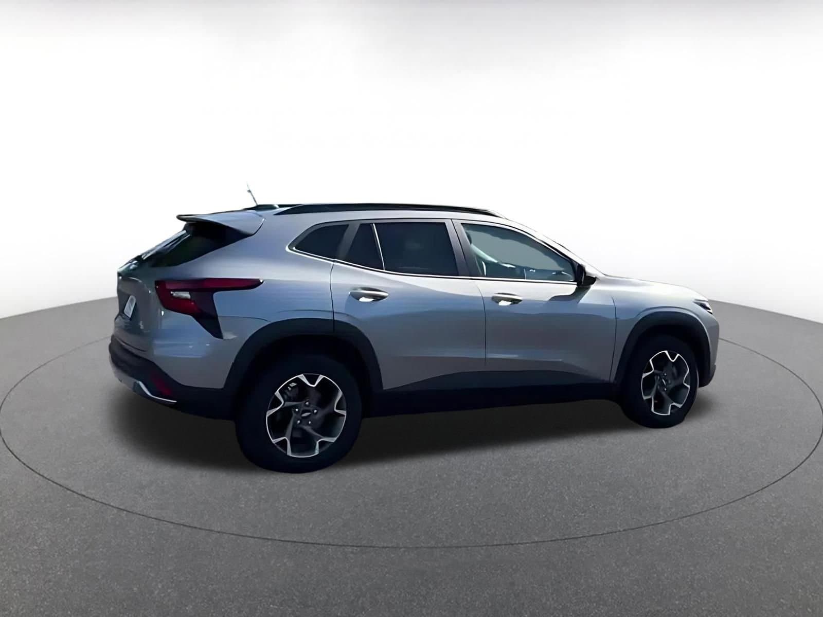 Thumbnail: 2025 Chevrolet Trax - 14