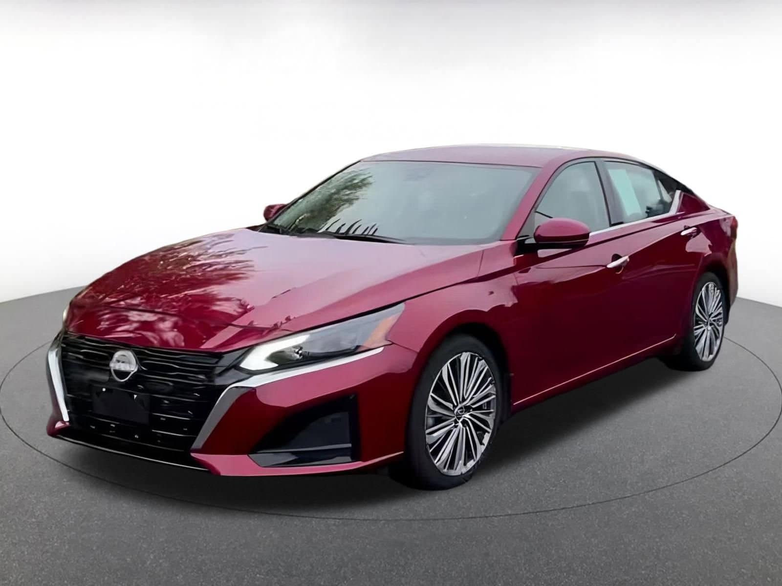 Thumbnail: 2024 Nissan Altima - 10