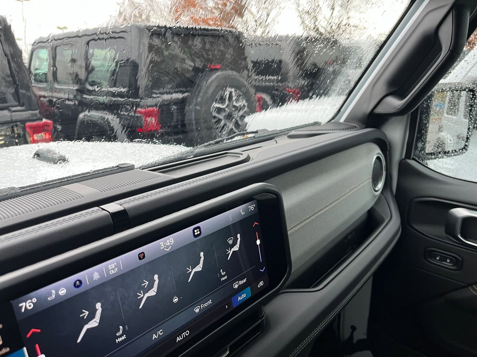 Thumbnail: 2025 Jeep Wrangler - 34