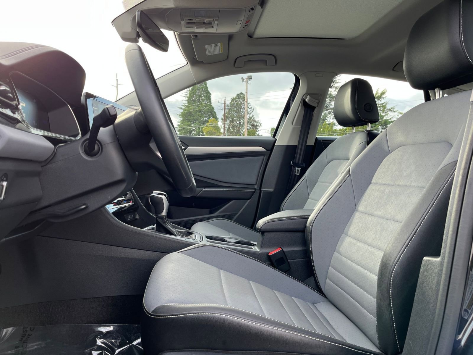 Thumbnail: 2025 Volkswagen Jetta - 28