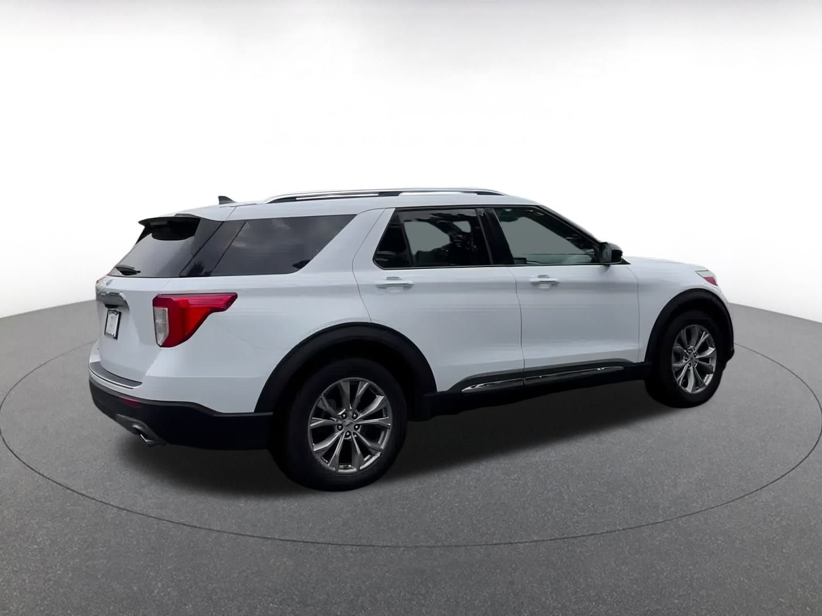 Thumbnail: 2023 Ford Explorer - 15