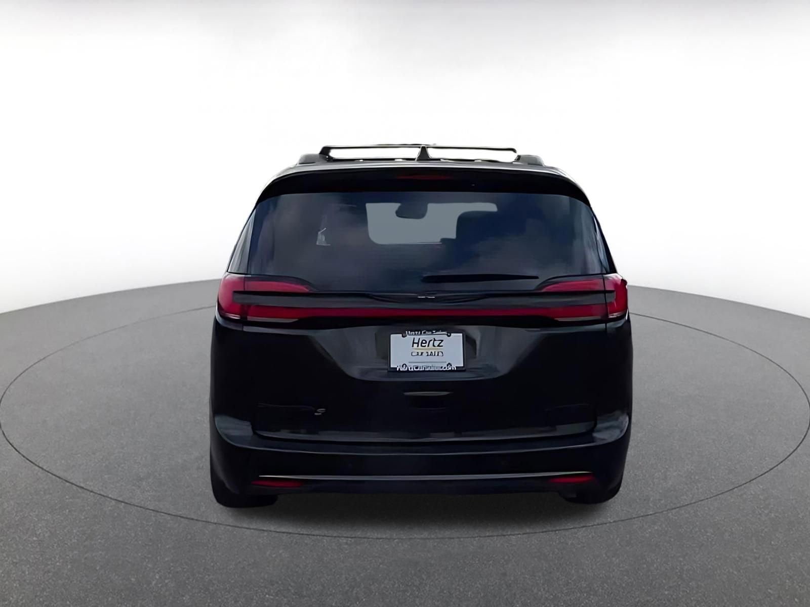 Thumbnail: 2025 Chrysler Pacifica - 11