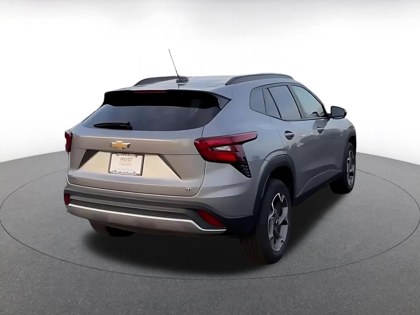 Thumbnail: 2025 Chevrolet Trax - 11