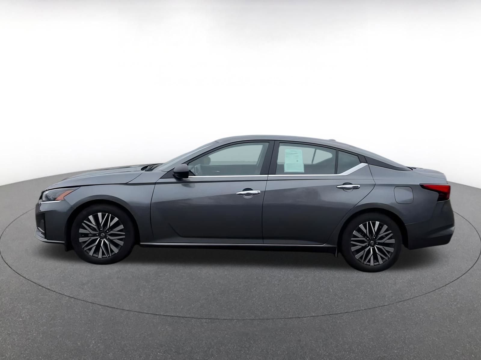 Thumbnail: 2024 Nissan Altima - 10