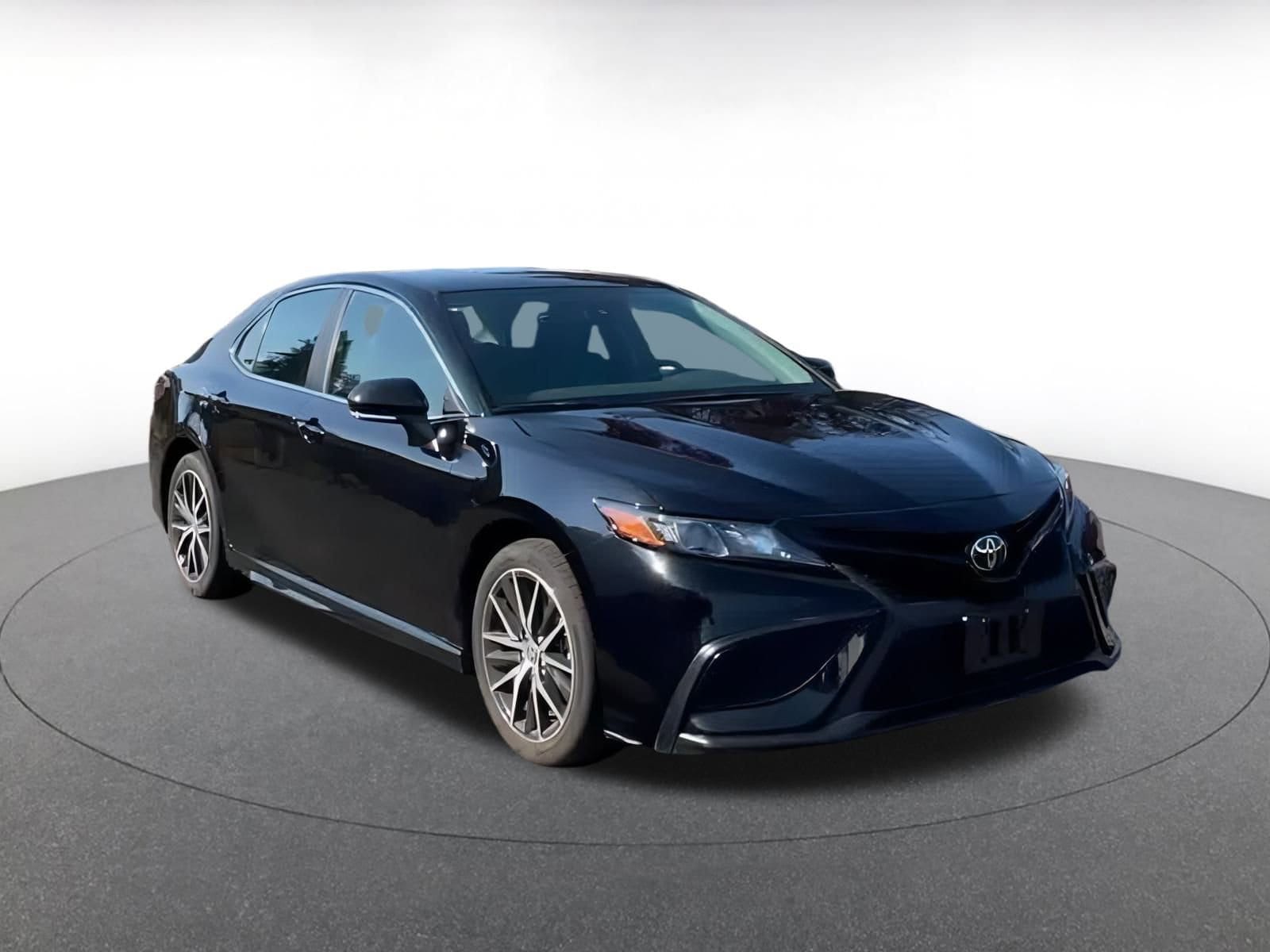 Thumbnail: 2024 Toyota Camry - 3