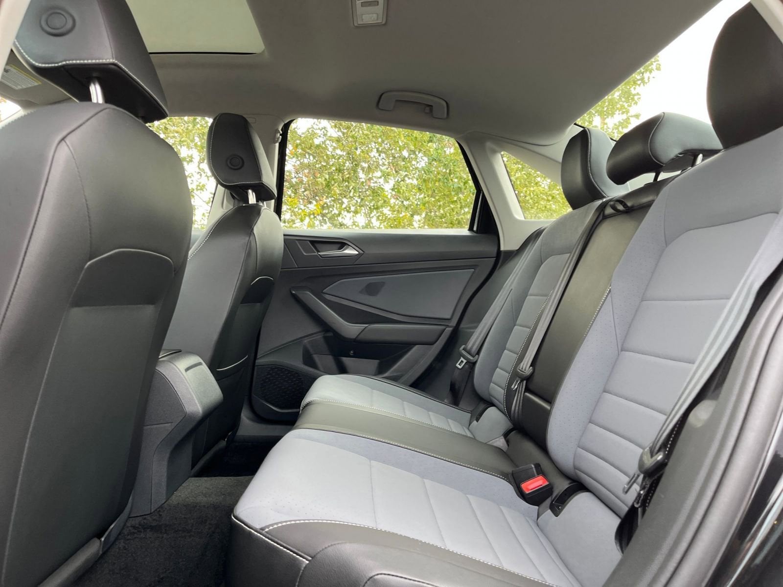 Thumbnail: 2025 Volkswagen Jetta - 25