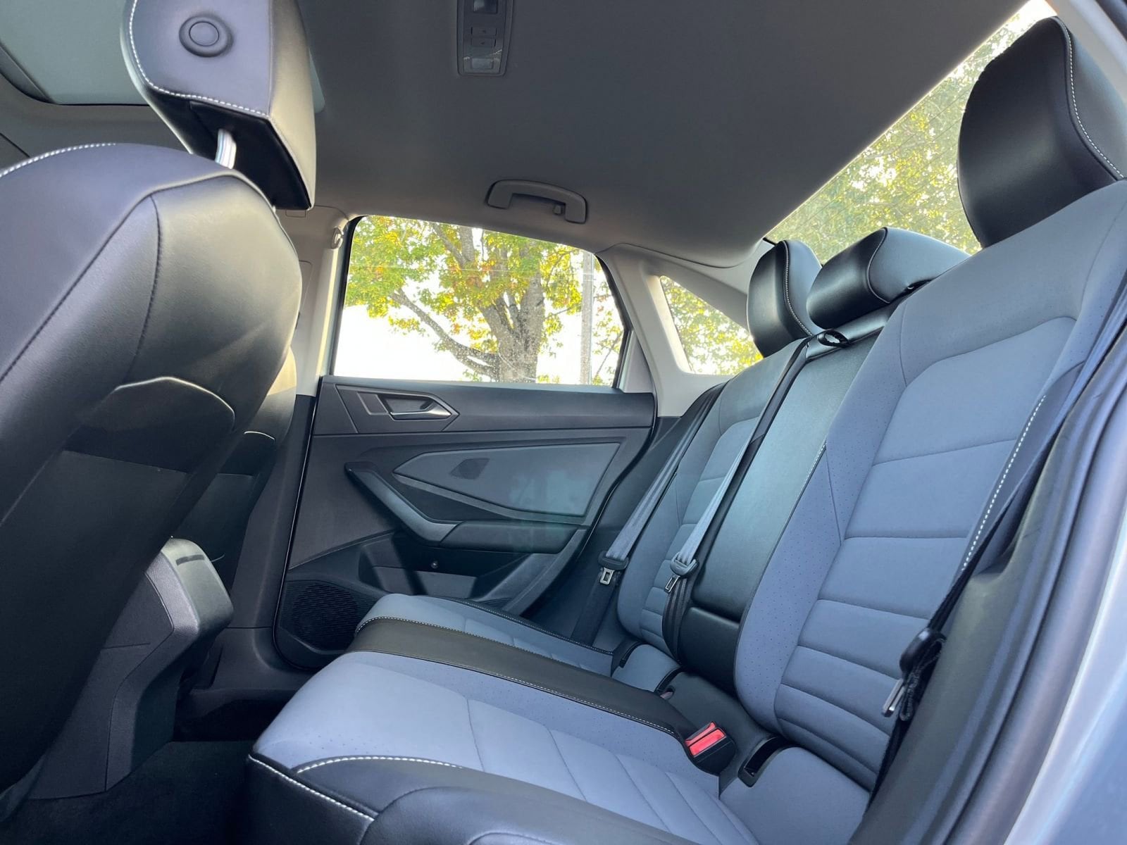 Thumbnail: 2025 Volkswagen Jetta - 25