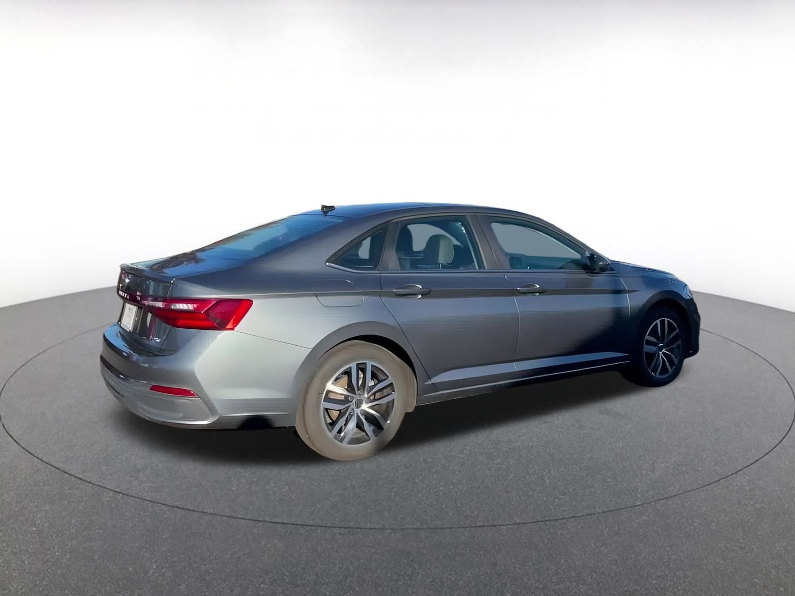 Thumbnail: 2025 Volkswagen Jetta - 11