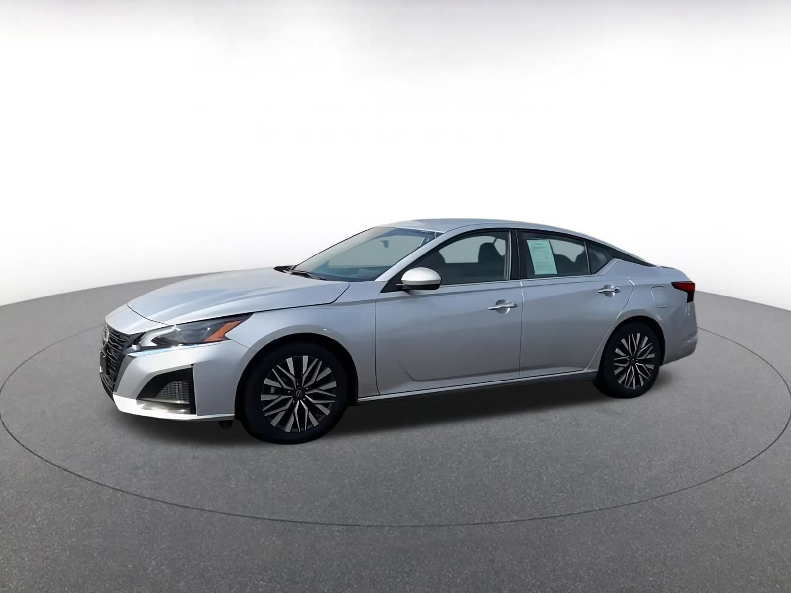 Thumbnail: 2023 Nissan Altima - 8