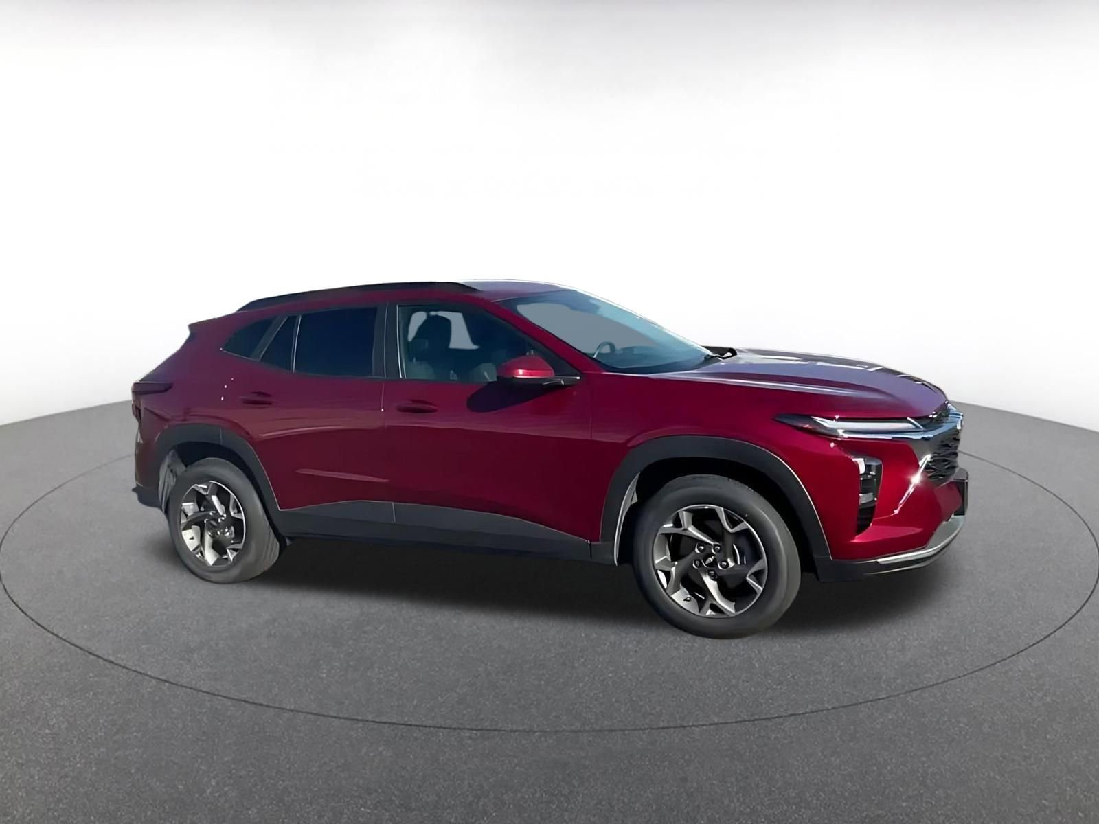 Thumbnail: 2025 Chevrolet Trax - 2