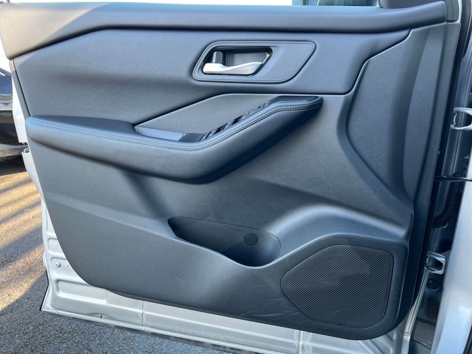 Thumbnail: 2025 Nissan Rogue - 18