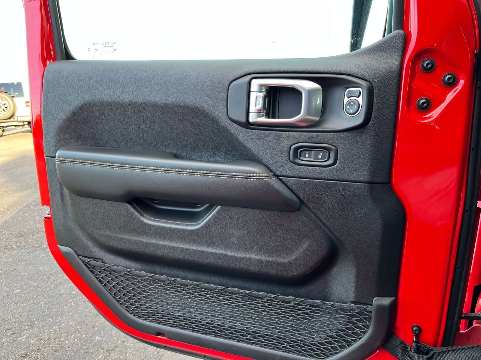 Thumbnail: 2025 Jeep Wrangler - 20