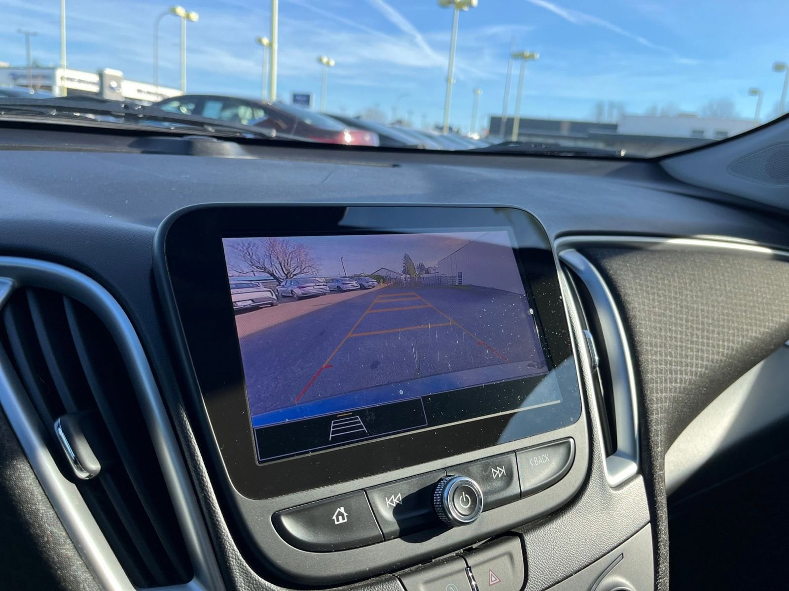 Thumbnail: 2024 Chevrolet Malibu - 24