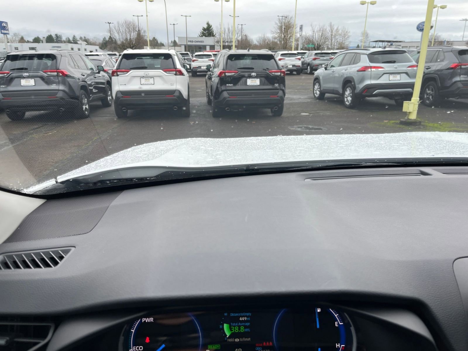 Thumbnail: 2025 Toyota RAV4 - 33