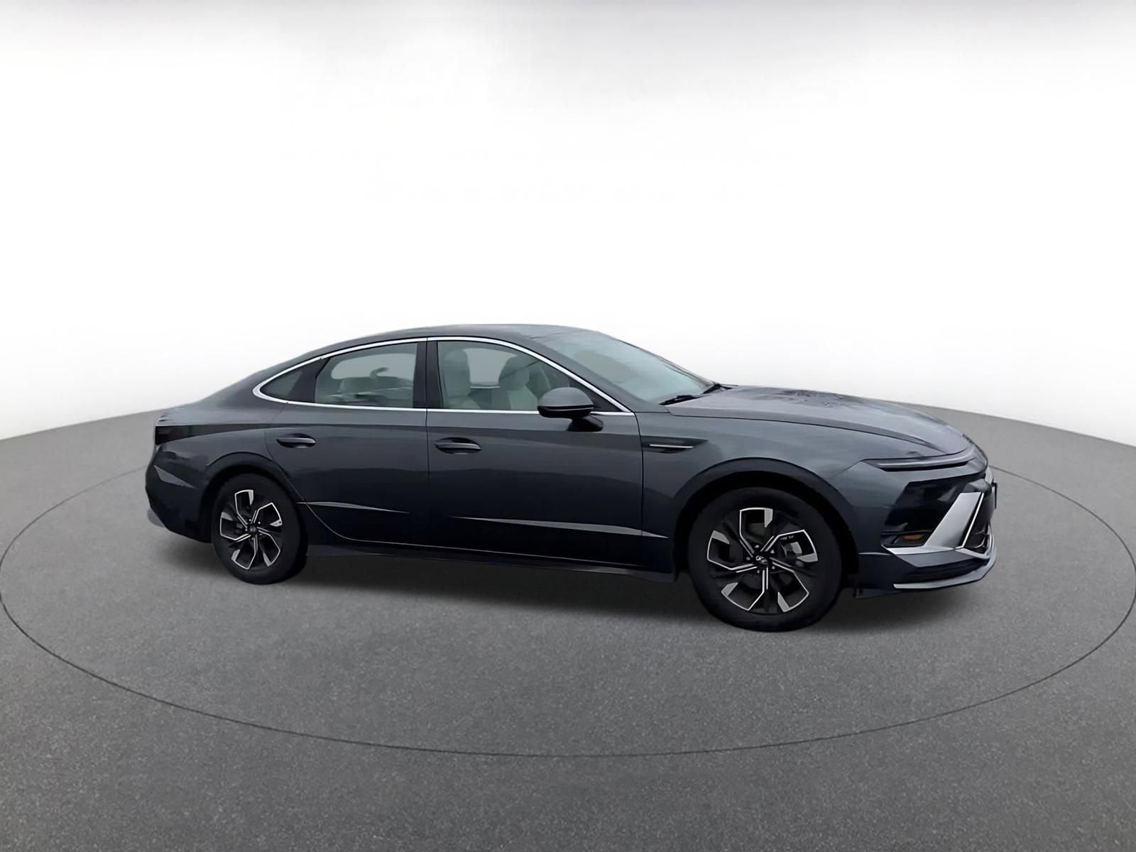 Thumbnail: 2025 Hyundai Sonata - 2