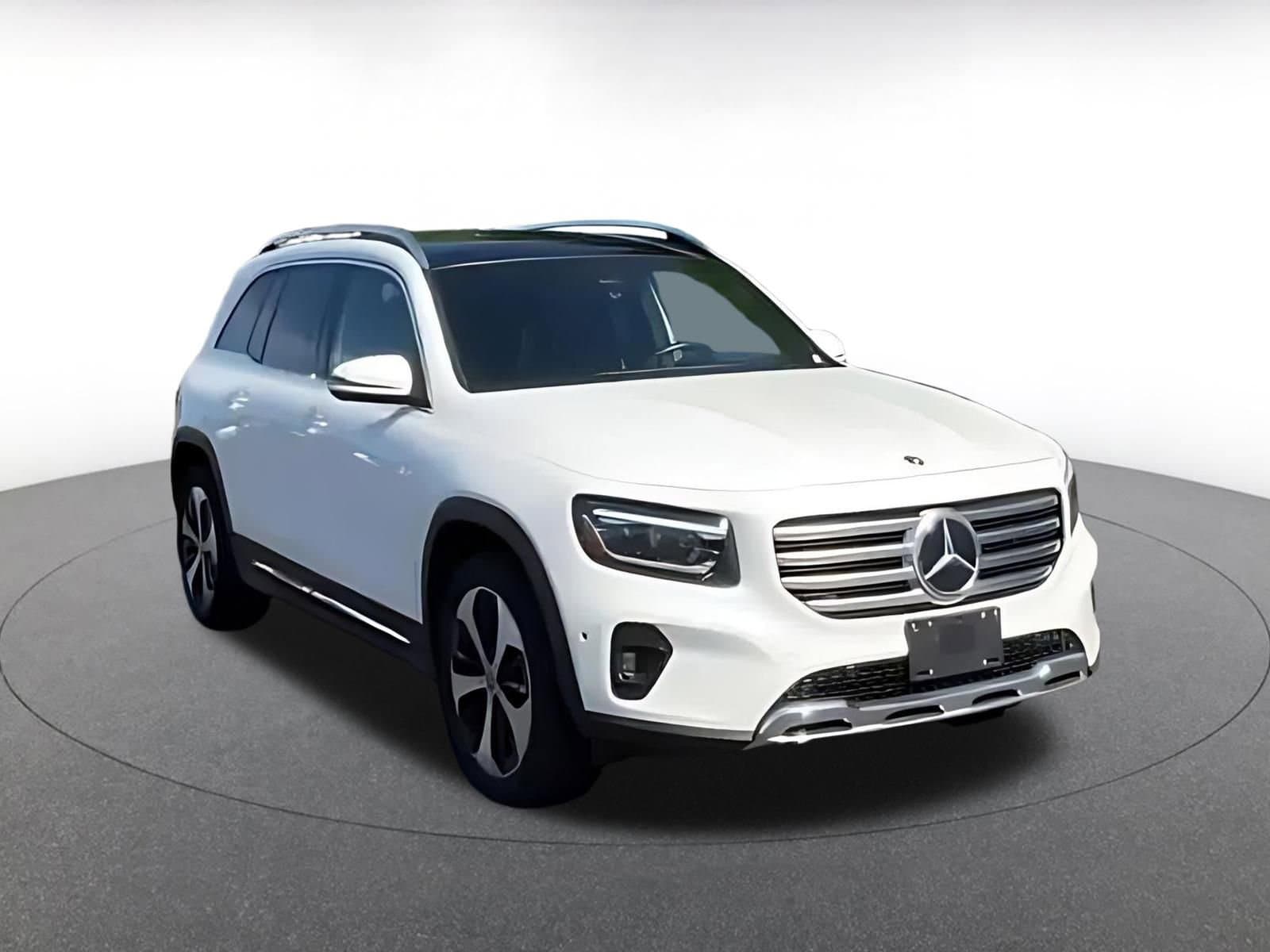 Thumbnail: 2025 Mercedes-Benz GLB - 3