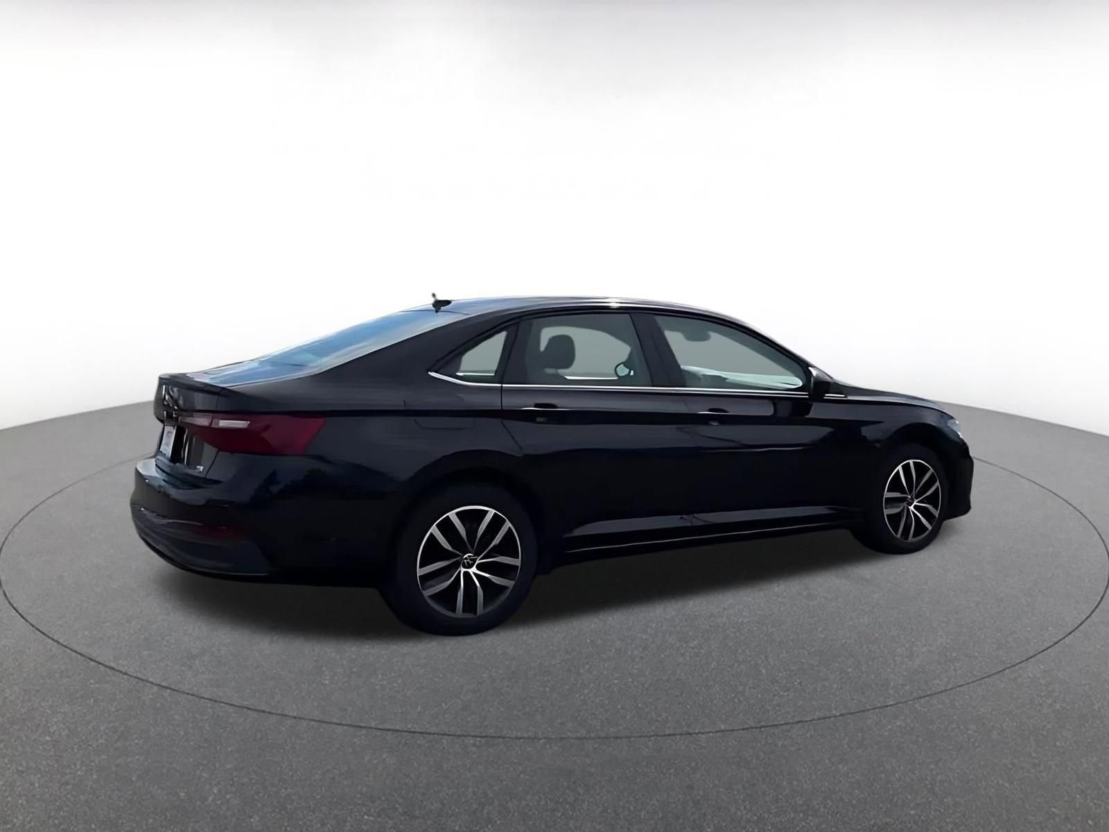 Thumbnail: 2025 Volkswagen Jetta - 14