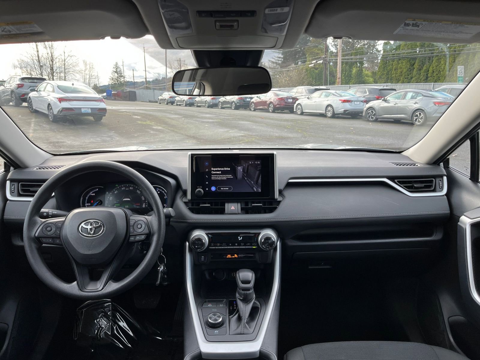 Thumbnail: 2025 Toyota RAV4 - 32