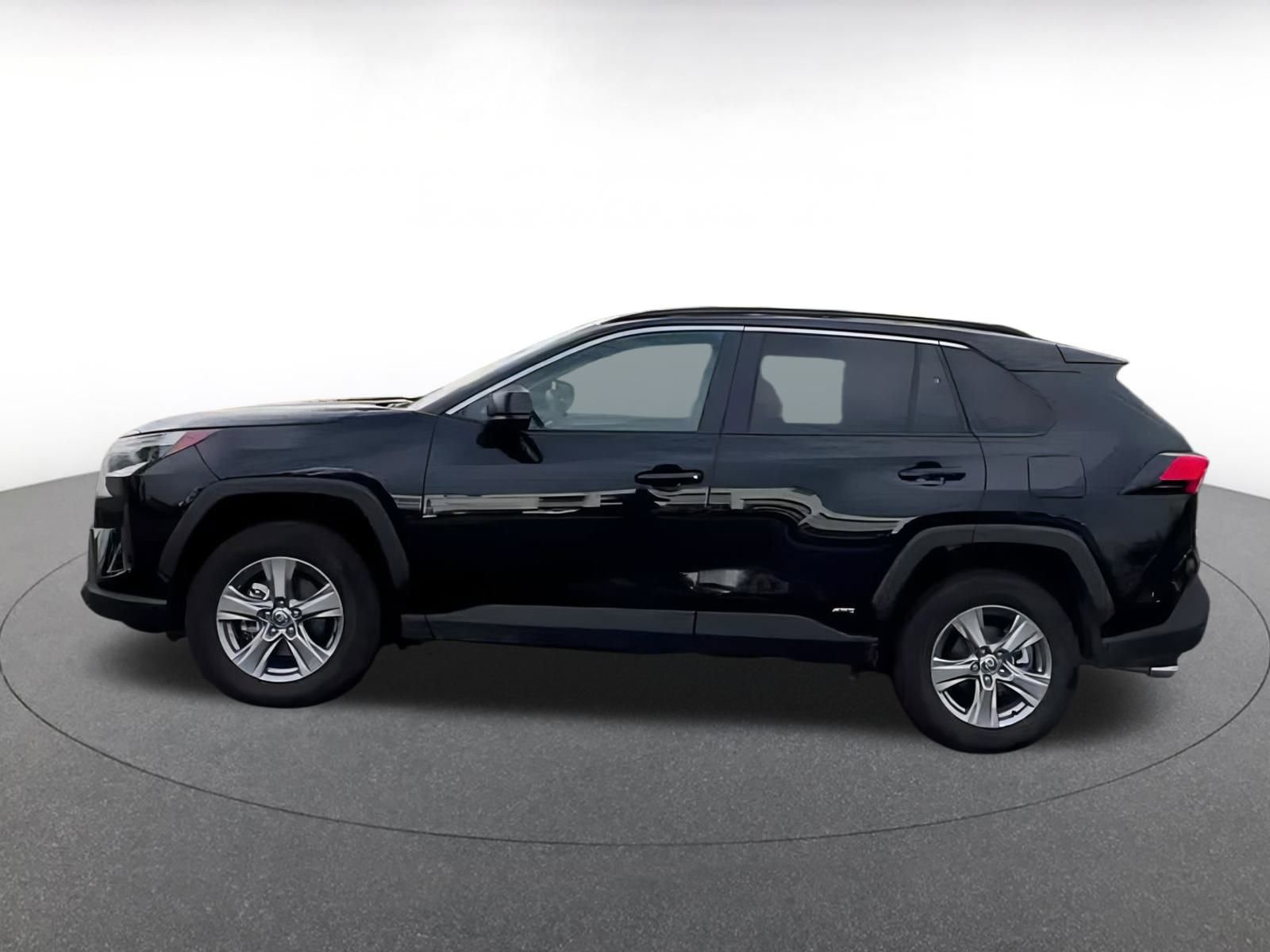 Thumbnail: 2025 Toyota RAV4 - 9