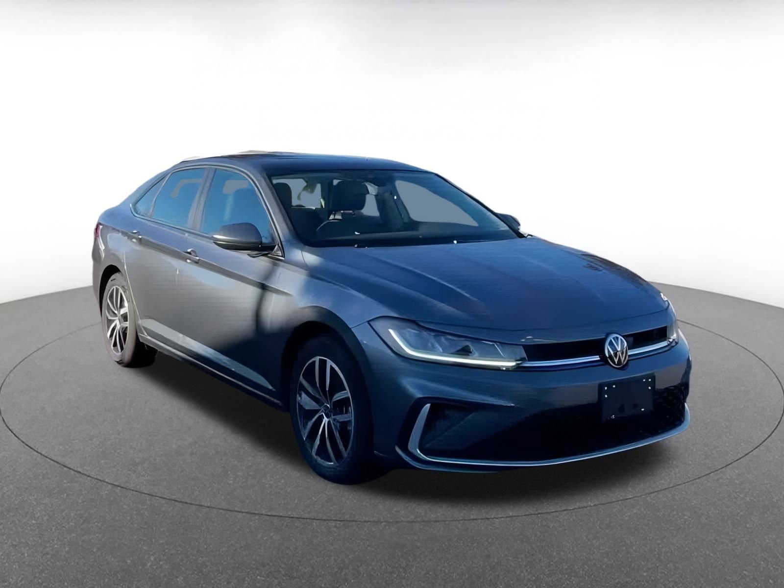 Thumbnail: 2025 Volkswagen Jetta - 3