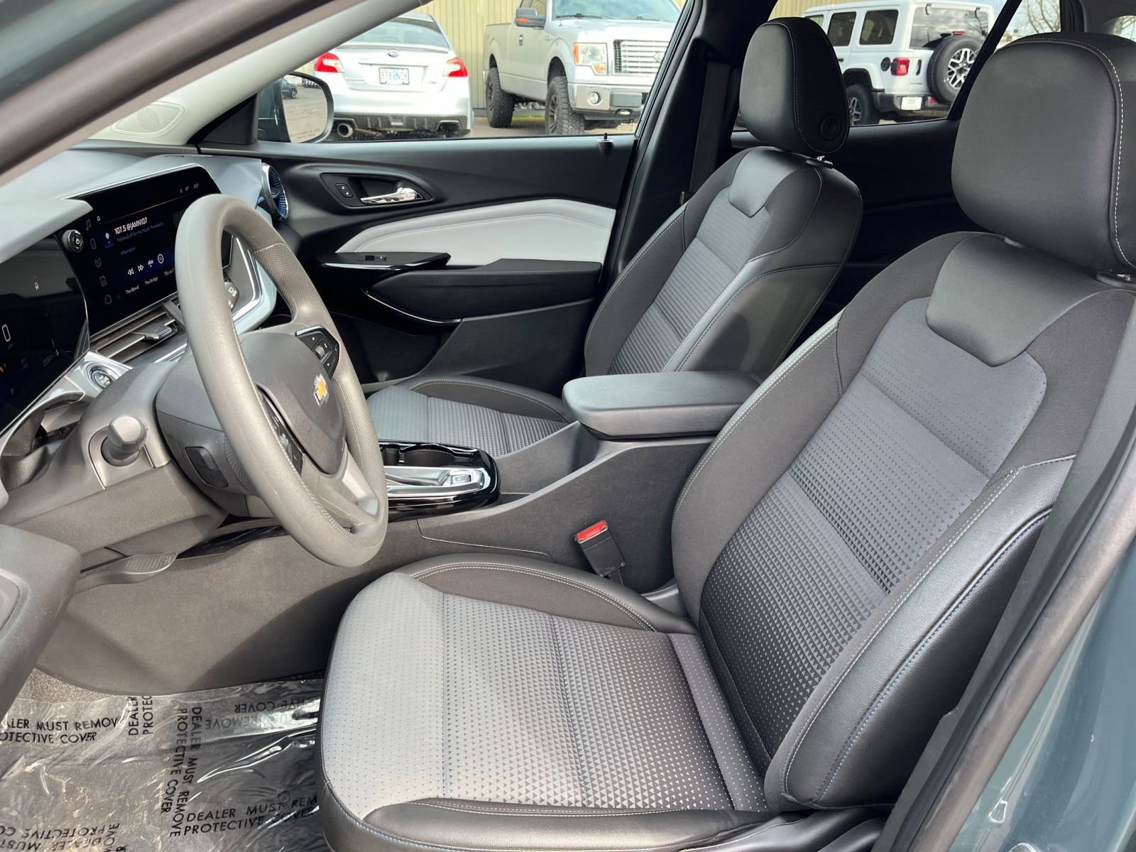 Thumbnail: 2025 Chevrolet Trax - 35