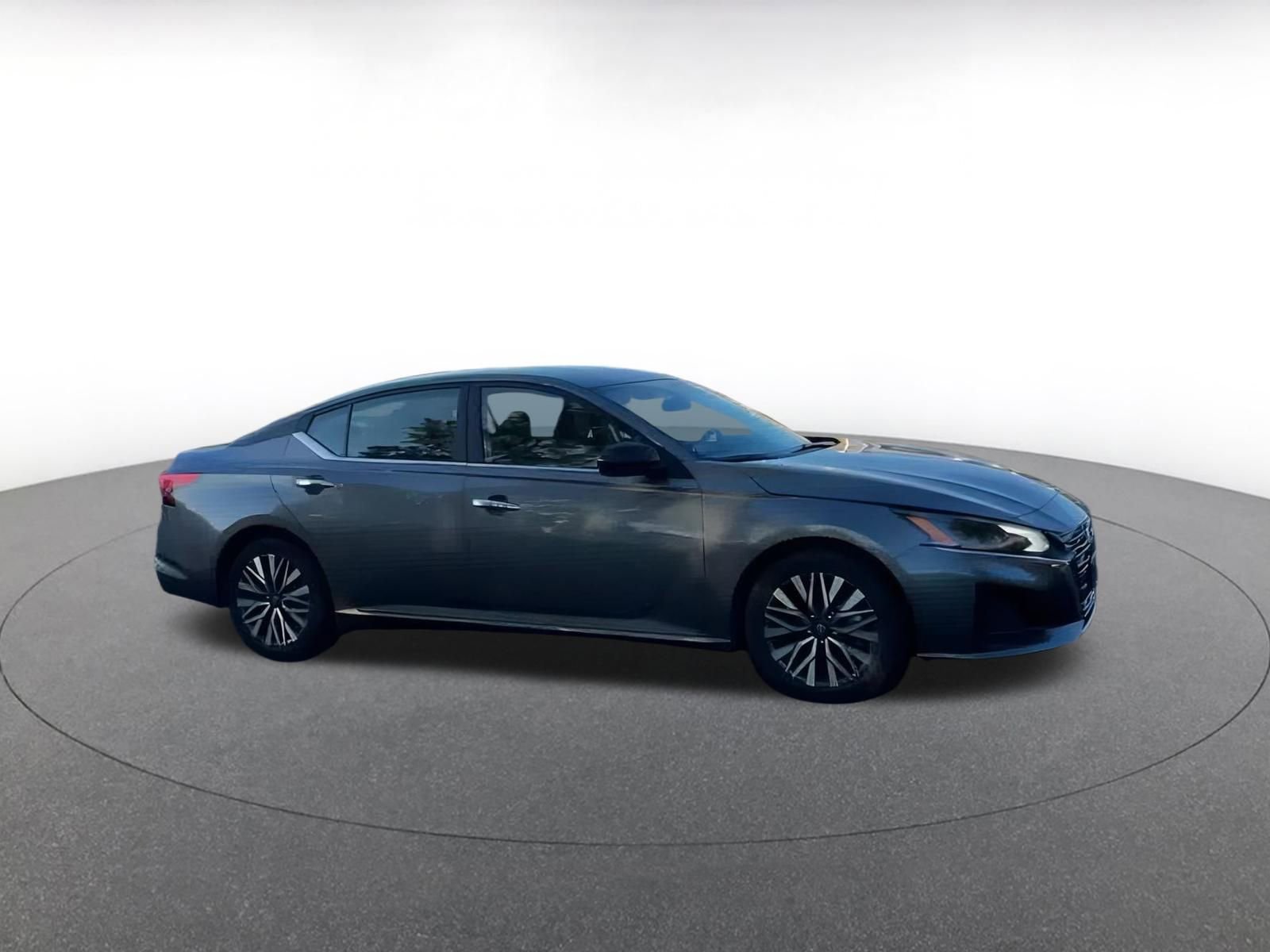 Thumbnail: 2024 Nissan Altima - 2