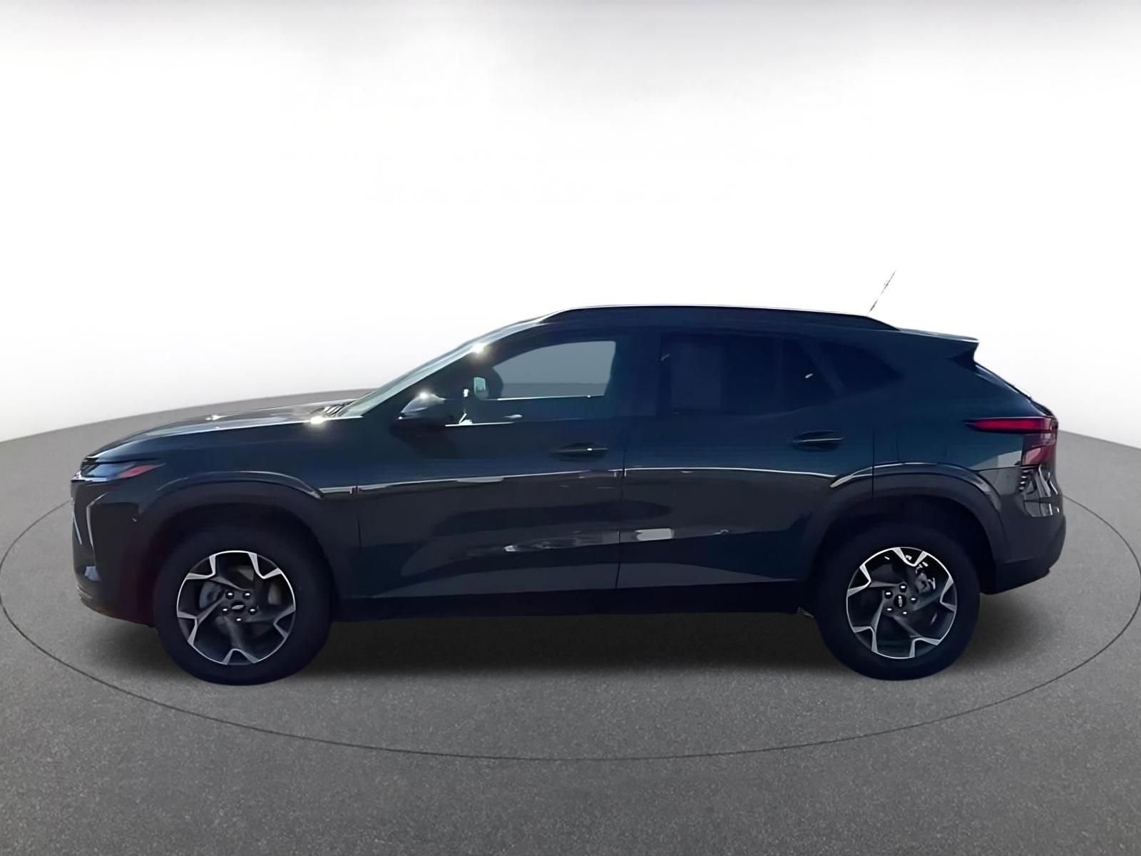 Thumbnail: 2025 Chevrolet Trax - 9