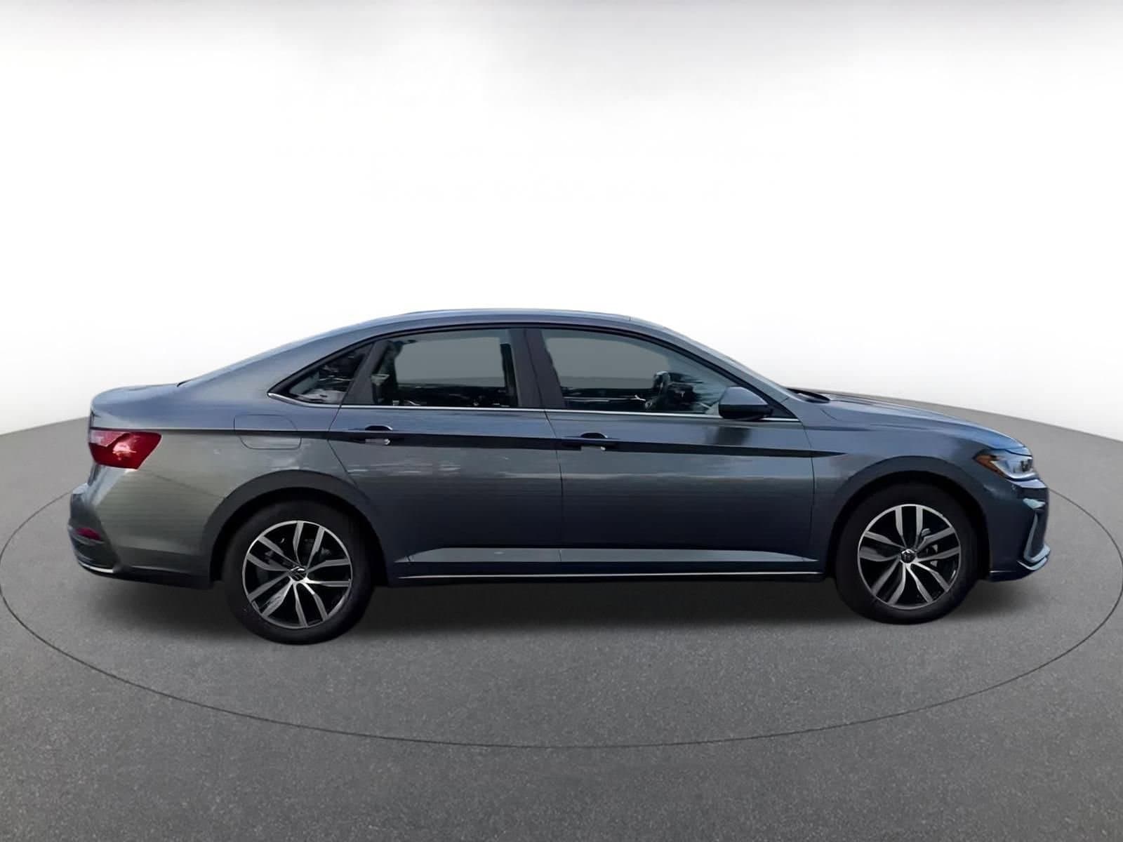 Thumbnail: 2025 Volkswagen Jetta - 15