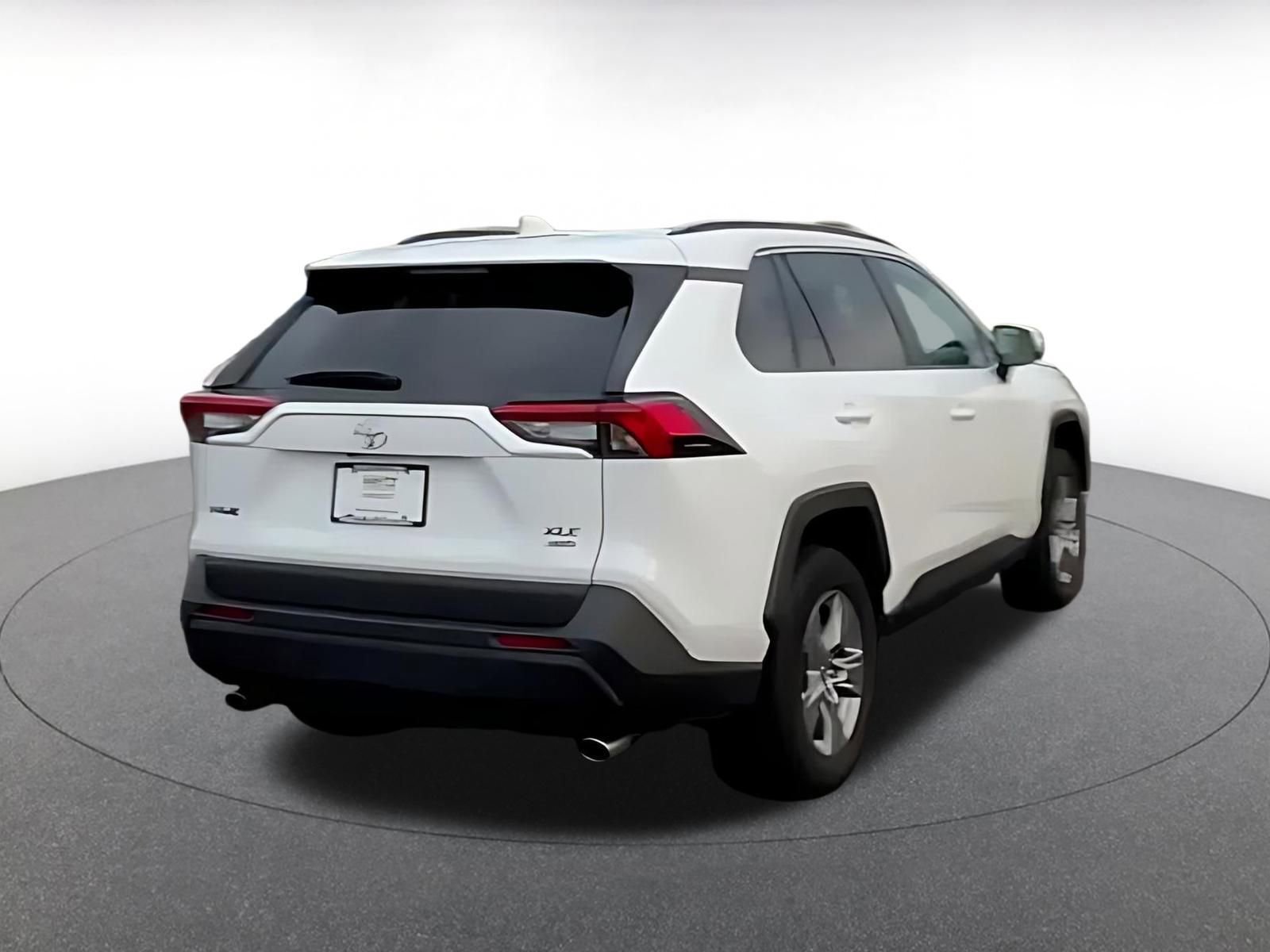 Thumbnail: 2025 Toyota RAV4 - 12