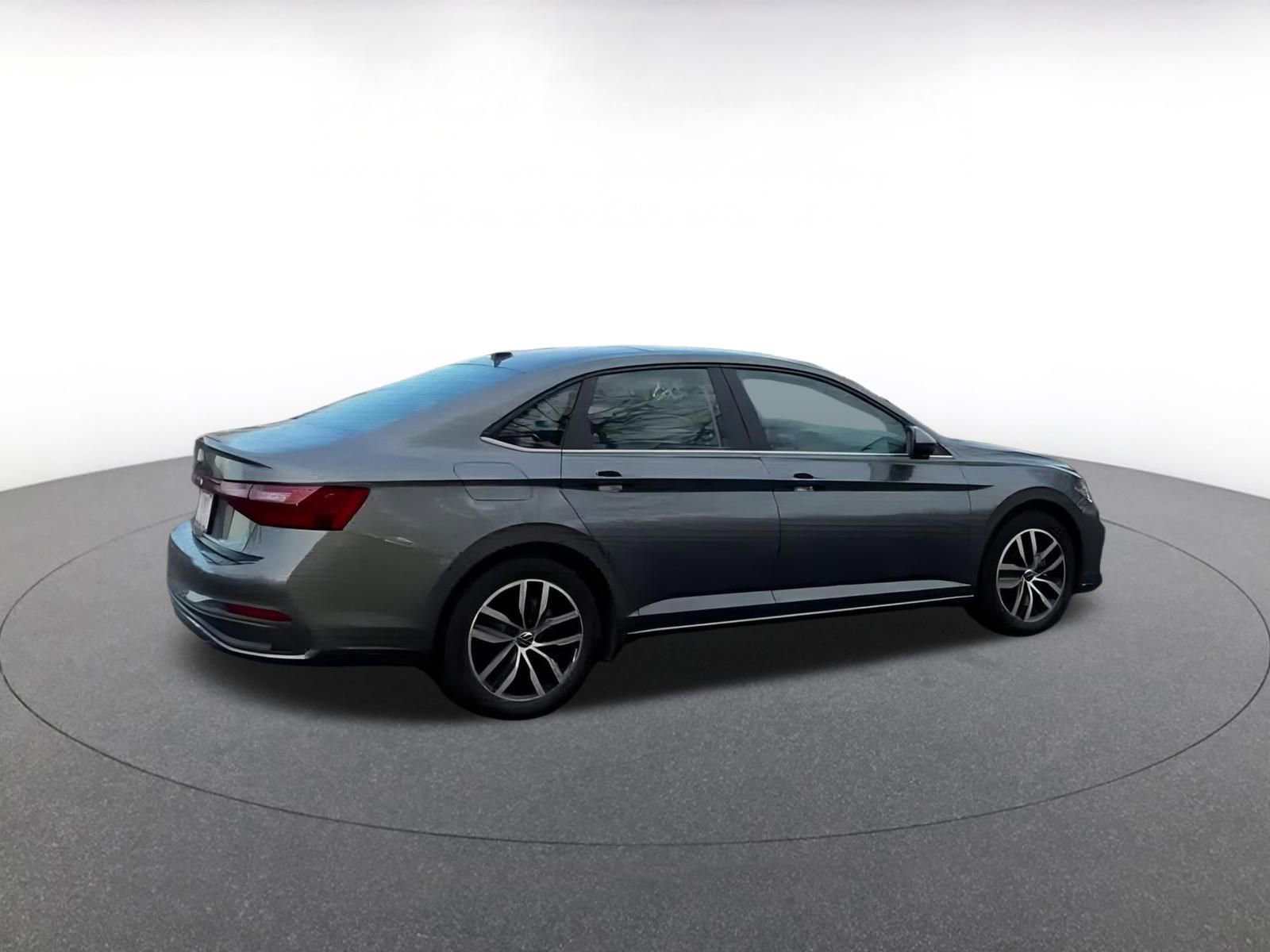 Thumbnail: 2025 Volkswagen Jetta - 14