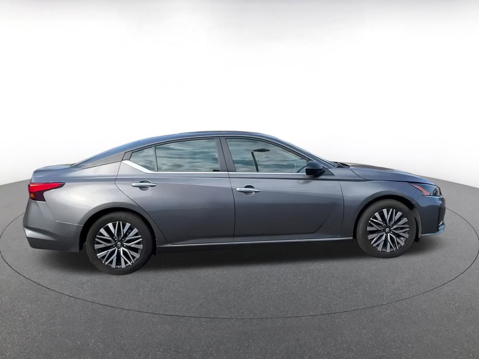 Thumbnail: 2024 Nissan Altima - 16