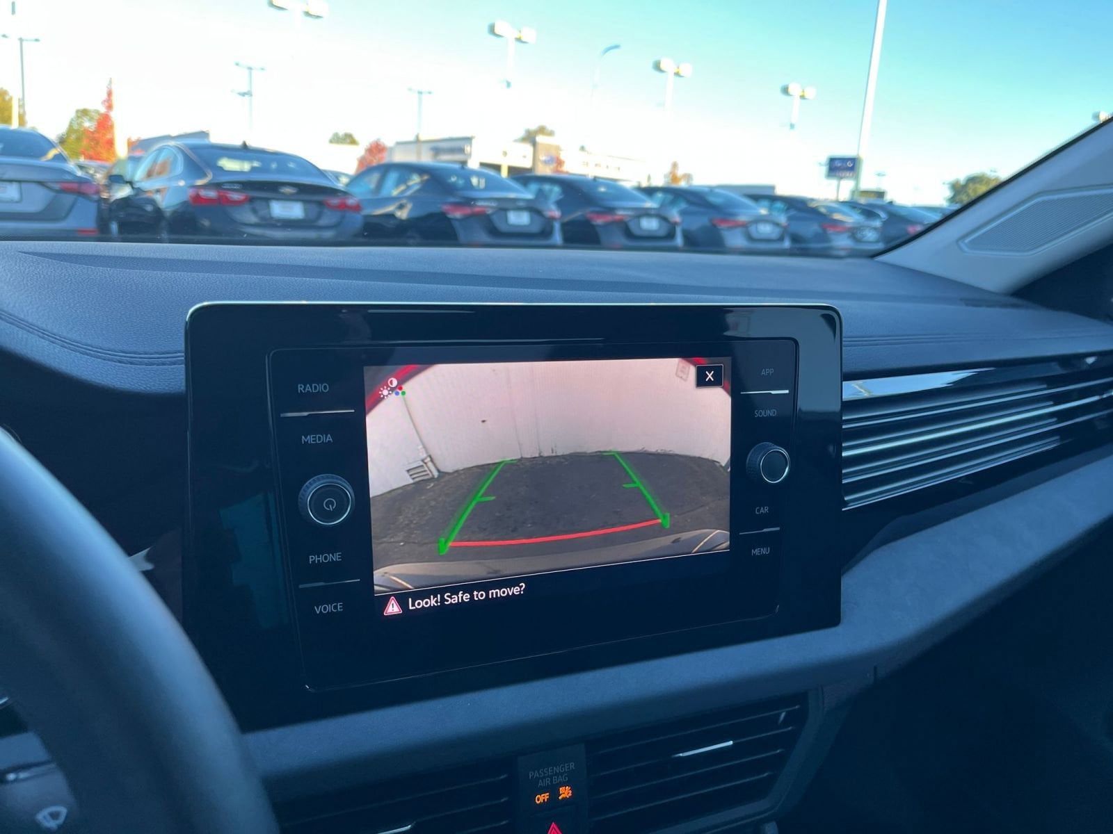 Thumbnail: 2025 Volkswagen Jetta - 17