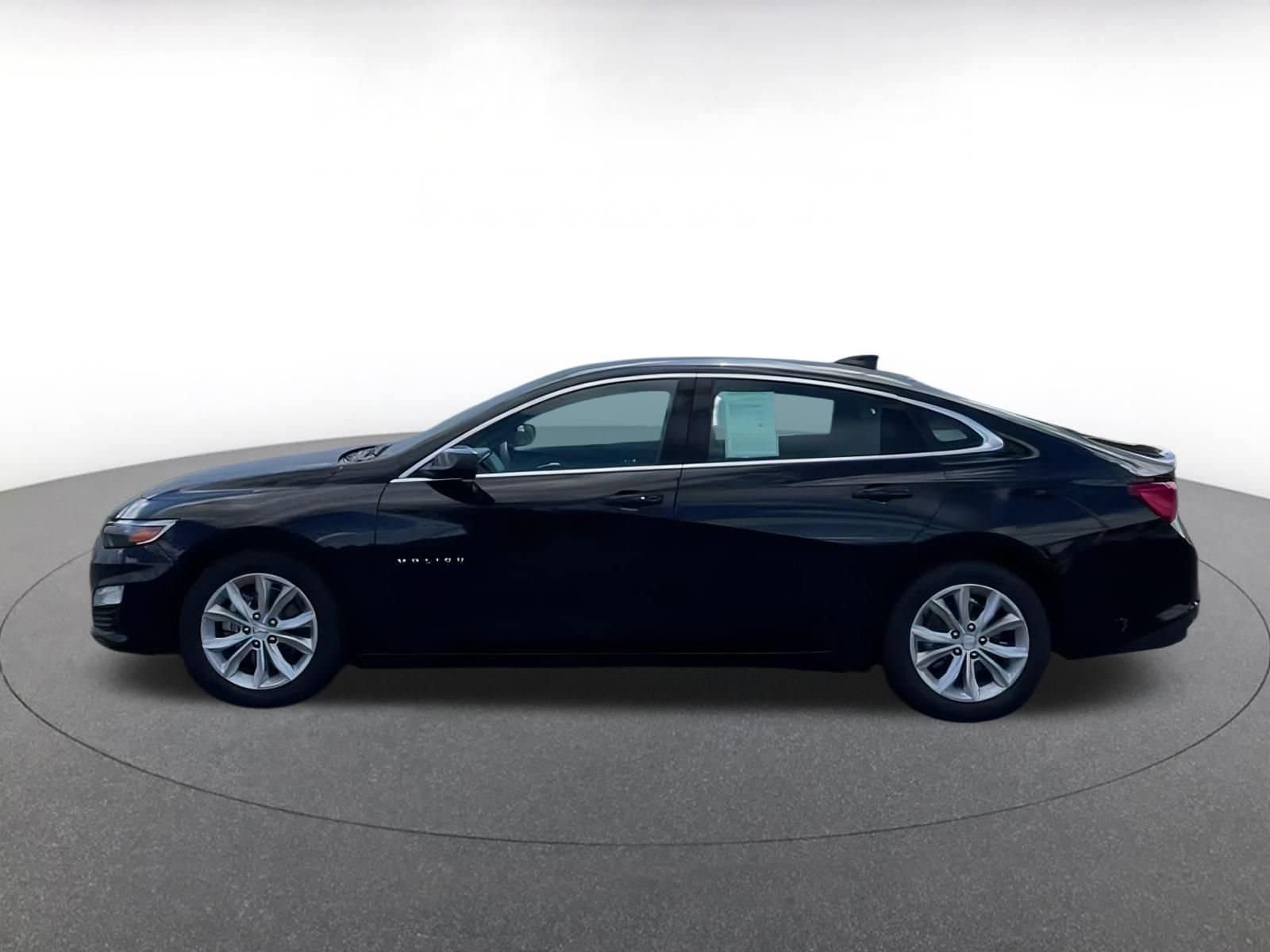 Thumbnail: 2024 Chevrolet Malibu - 8
