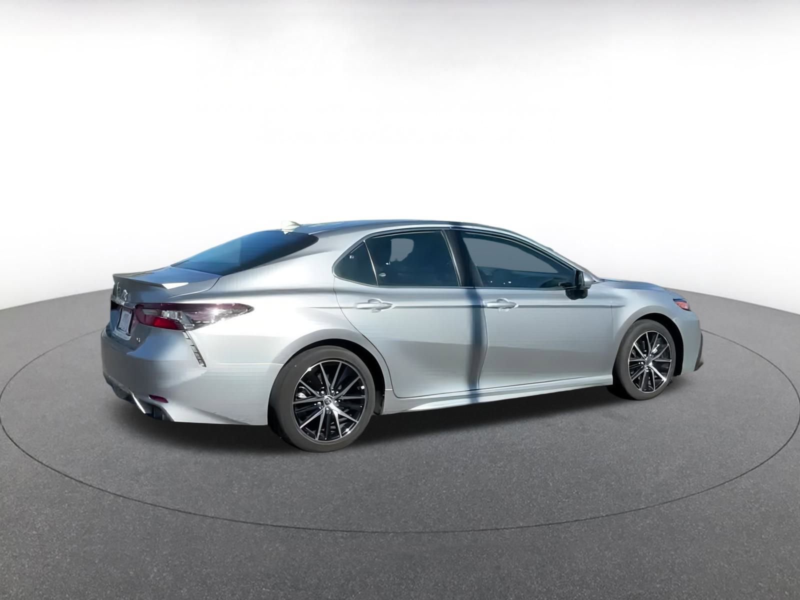 Thumbnail: 2023 Toyota Camry - 12
