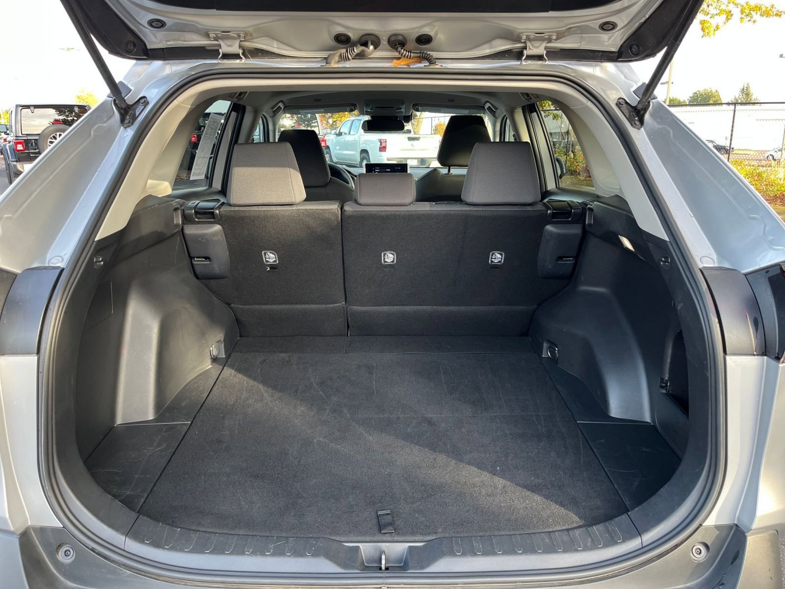 Thumbnail: 2025 Toyota RAV4 - 31