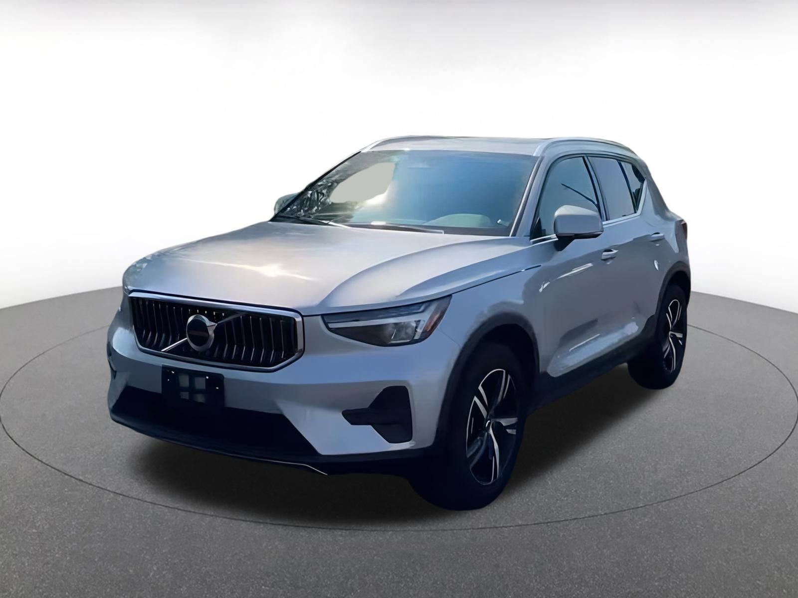 Thumbnail: 2024 Volvo XC40 - 7