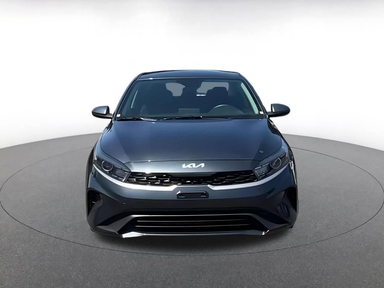 Thumbnail: 2024 Kia Forte - 4