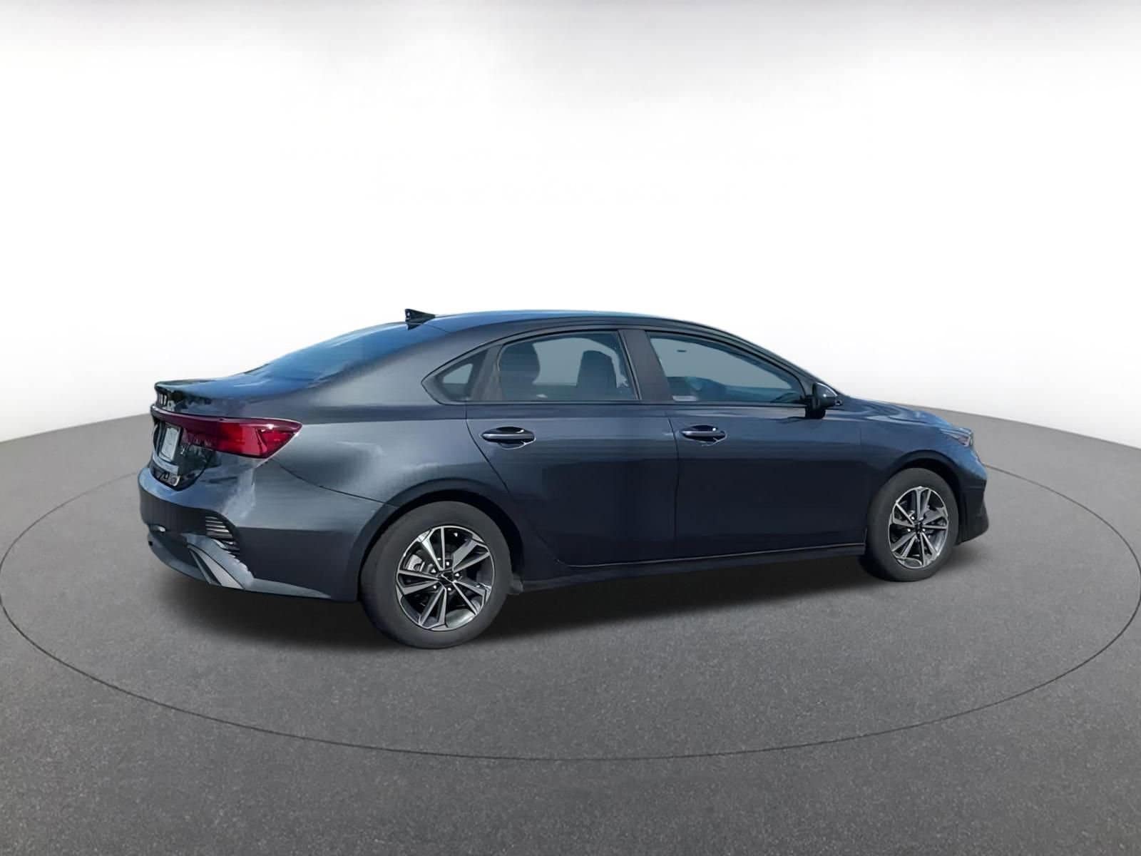 Thumbnail: 2024 Kia Forte - 14