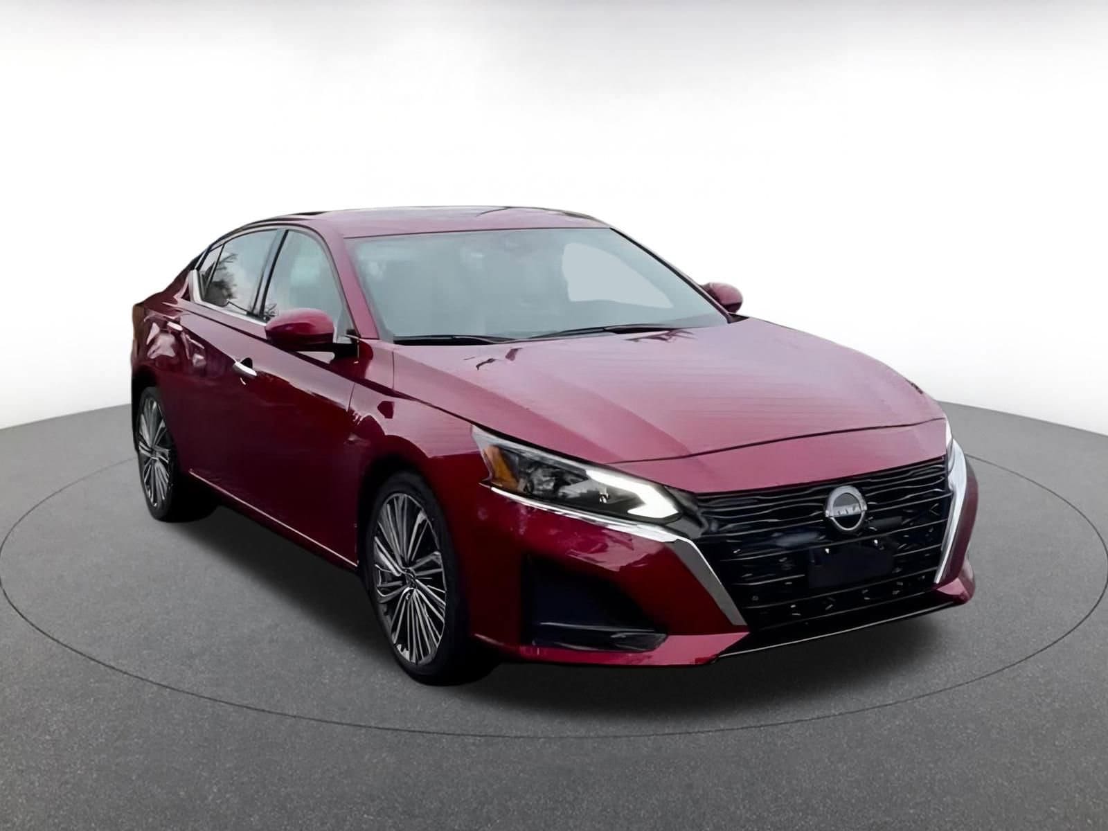 Thumbnail: 2024 Nissan Altima - 3