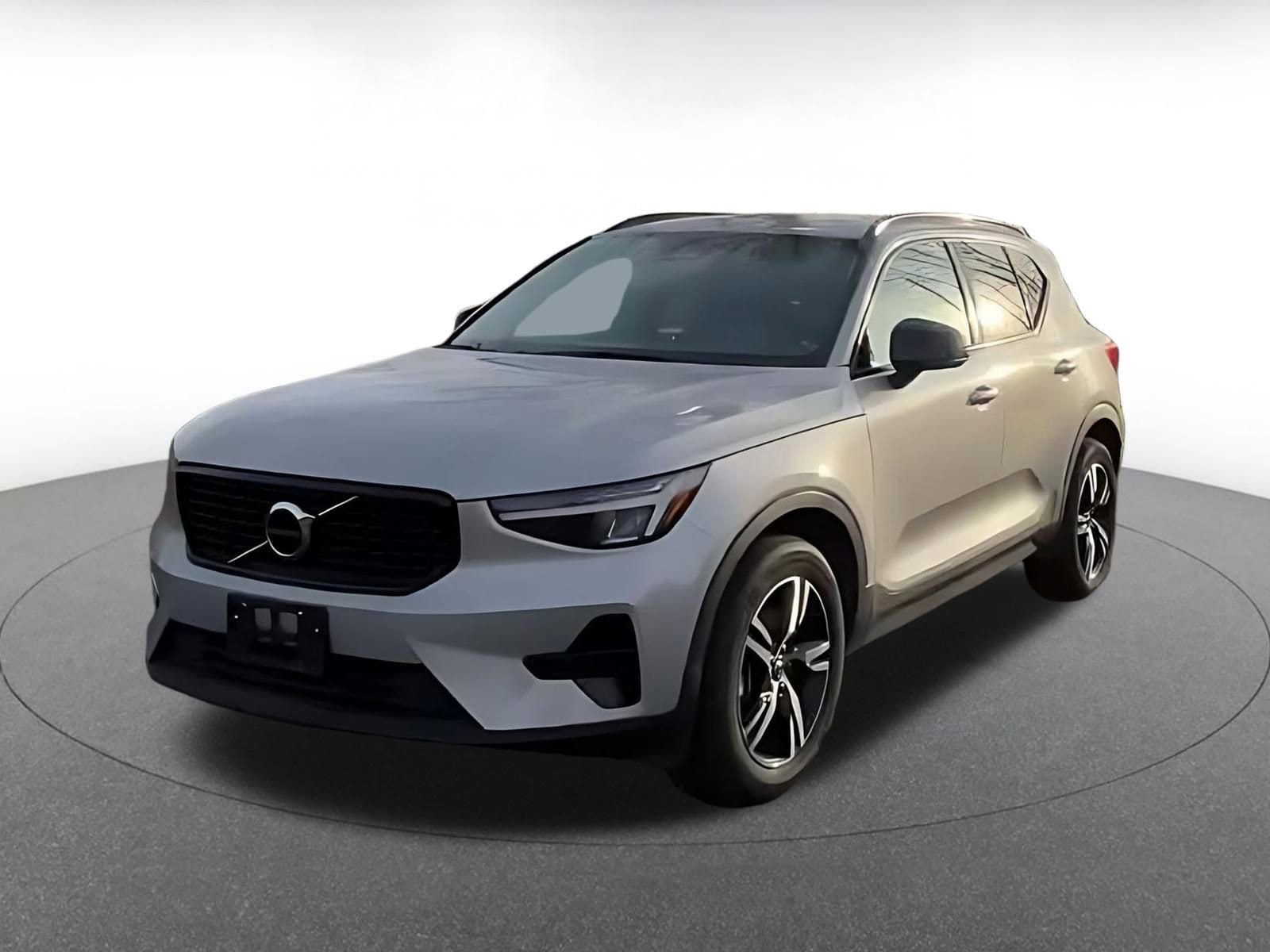 Thumbnail: 2024 Volvo XC40 - 7
