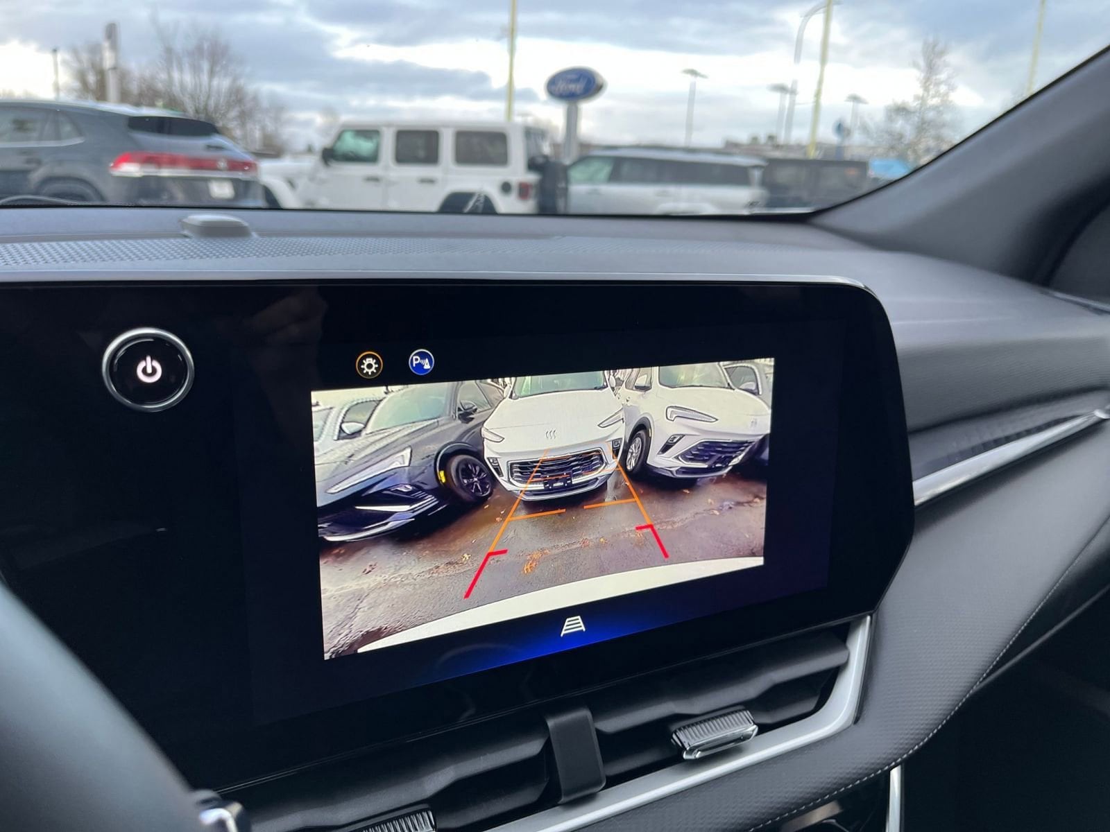 Thumbnail: 2025 Chevrolet Equinox - 17