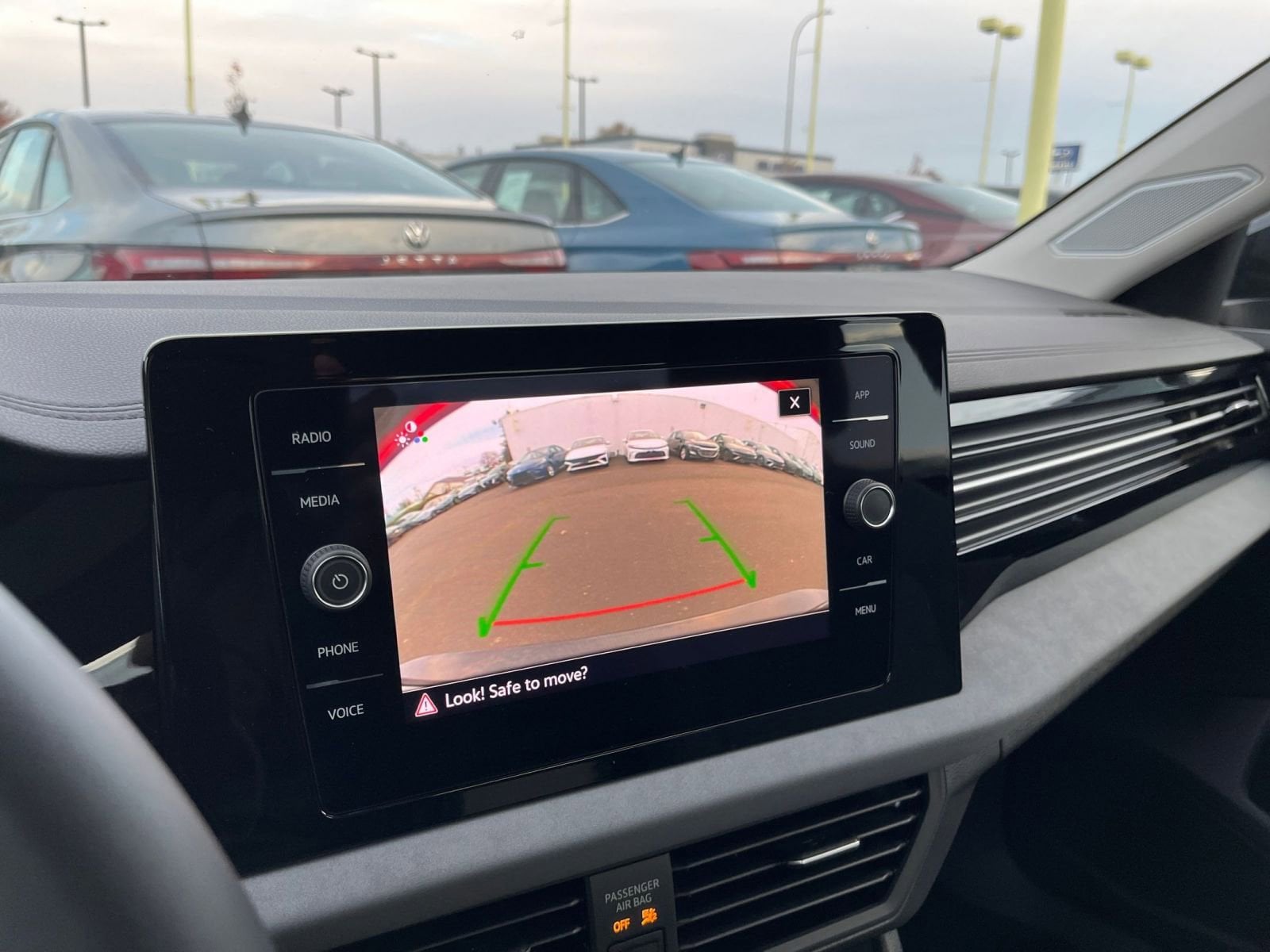 Thumbnail: 2025 Volkswagen Jetta - 17